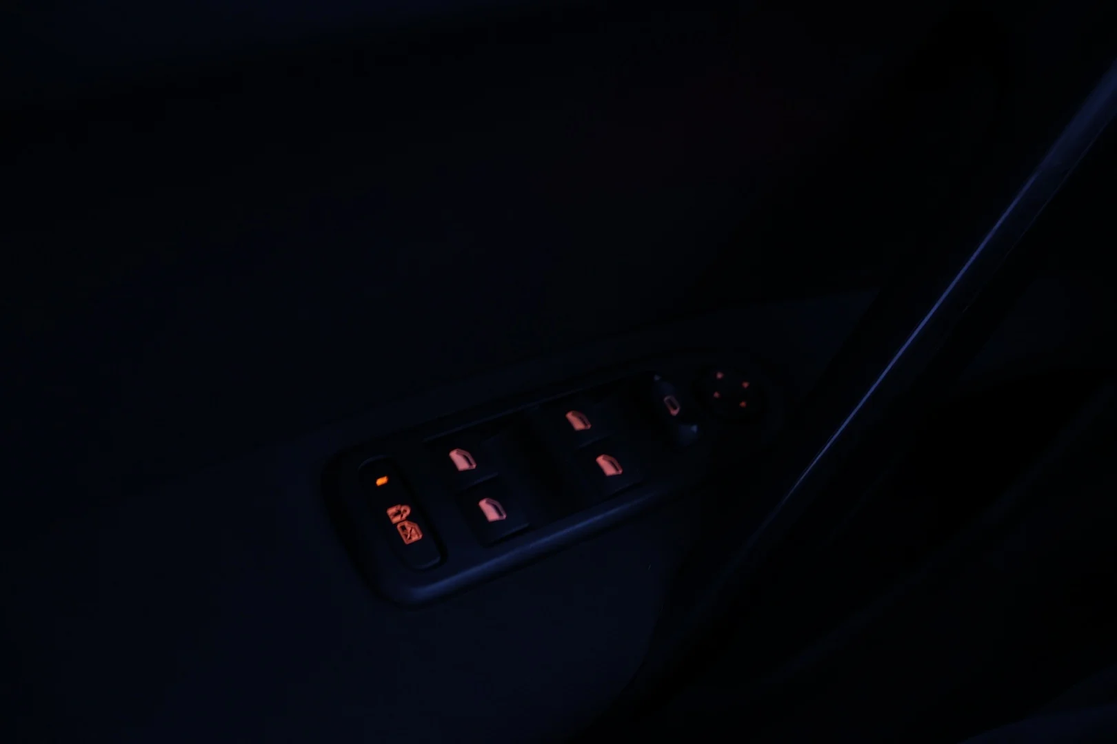 Car Image - 5KiazD3srL9xZent1RmI5V