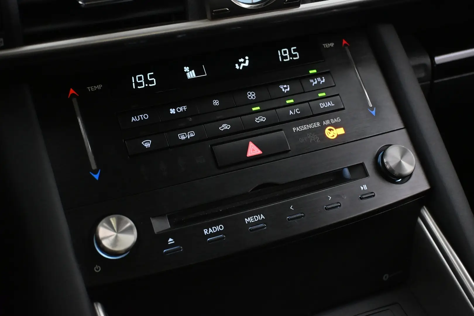 Car Image - 15nCJeBvKVuyxIQcBYvmQY