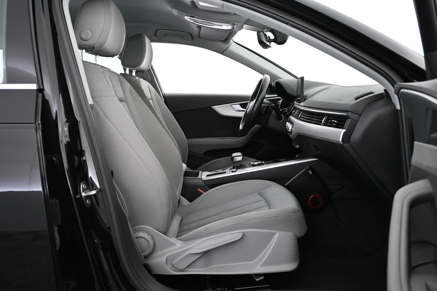 Car Image - 7Ji2oQ9T0EyNeCa5CV9ZKj