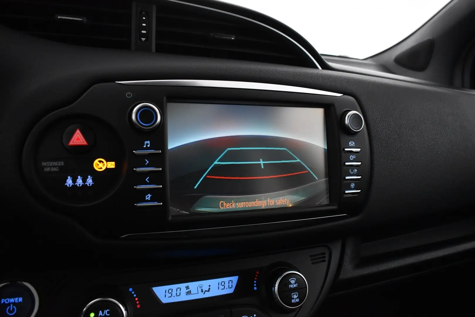 Car Image - 6AUnB3GlTlxyVLmGLVh8xx