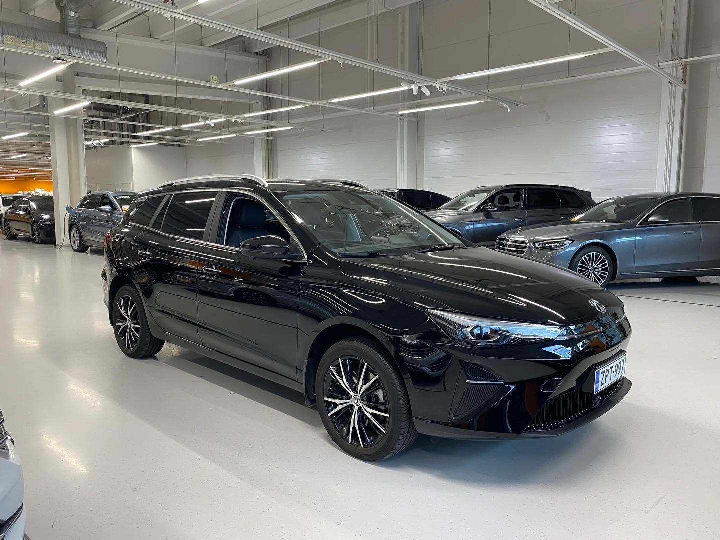 Car Image - 1vycp2dOv4tNU9JzXFAo9U