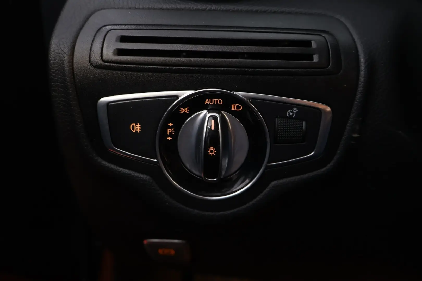 Car Image - 57j0qQdKJO06lWsoNWaxpM