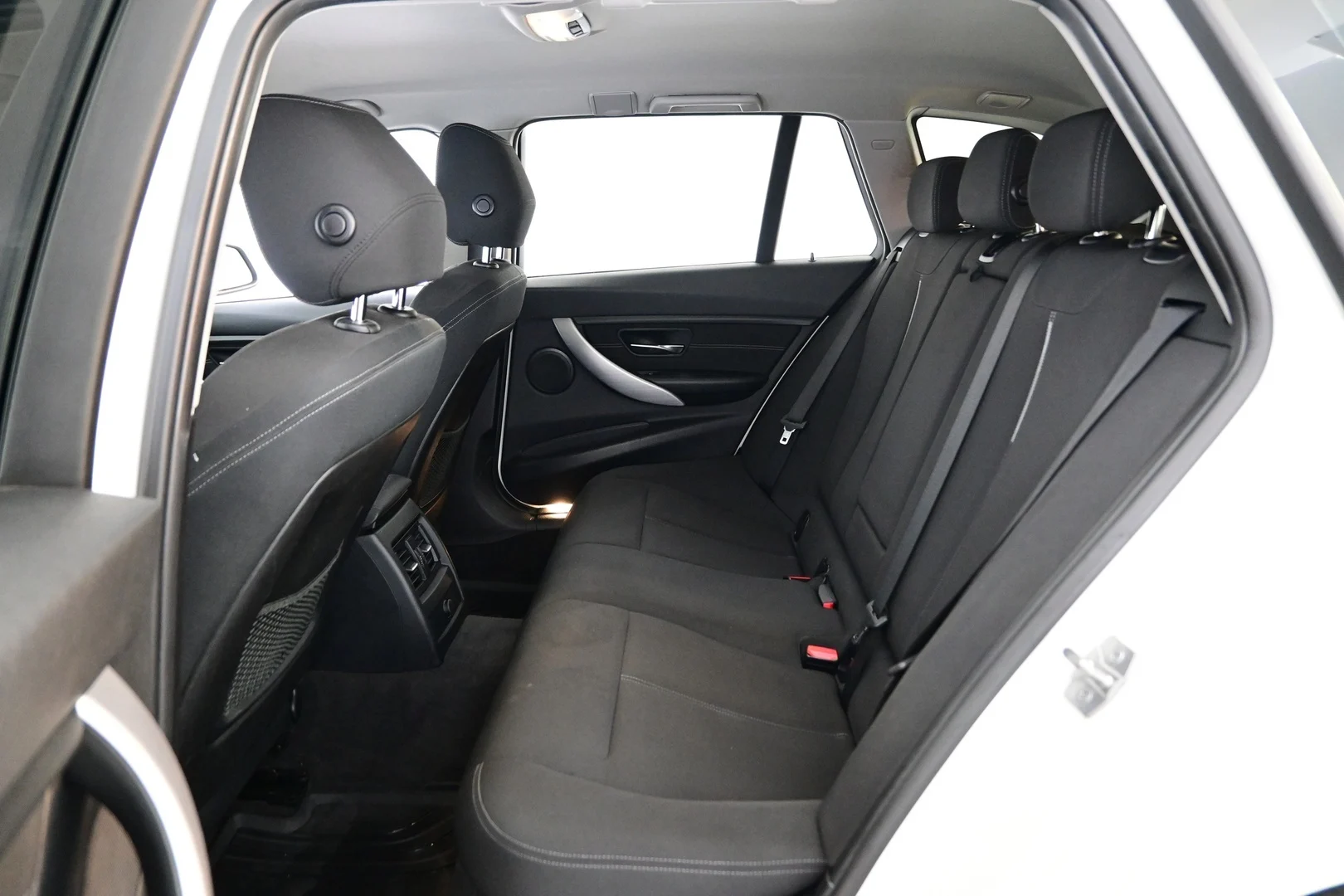 Car Image - 5jSW6hEuwMBZzi5wsXZ8r0