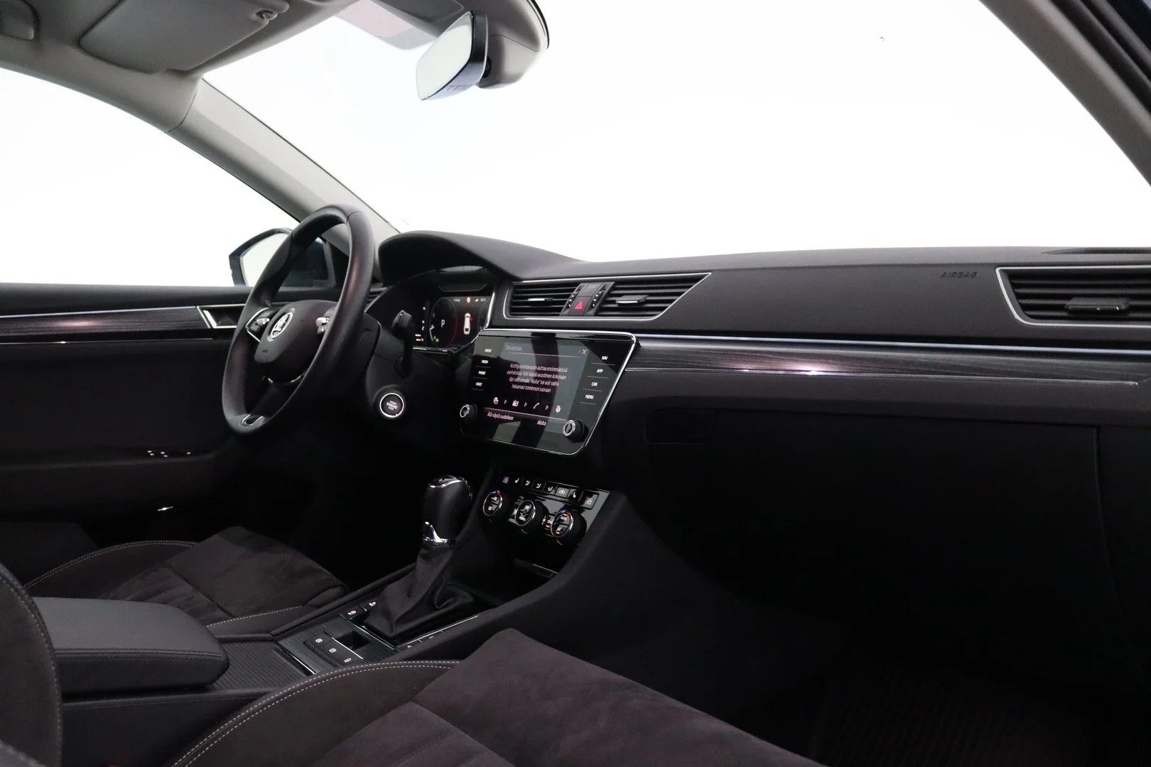 Car Image - 5doZKeuP5M3YKRhXH1TymY