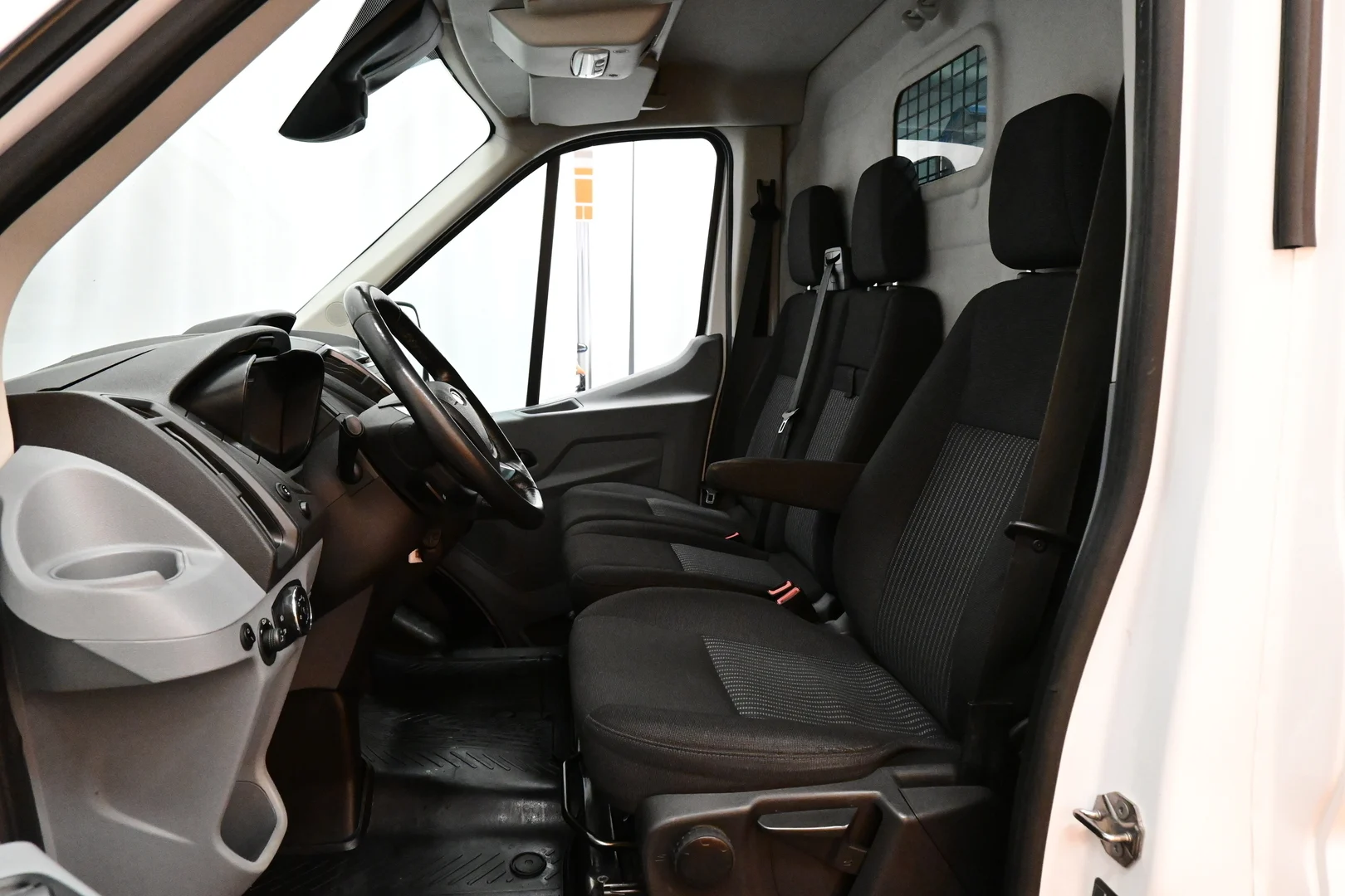 Car Image - 7ix5fn1fAbQuVOxMwZhYxb