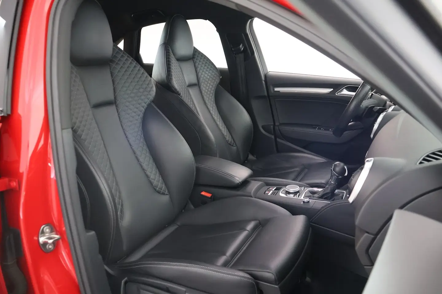 Car Image - 6RjbAmKPVLMCjf4Z5MgZCN