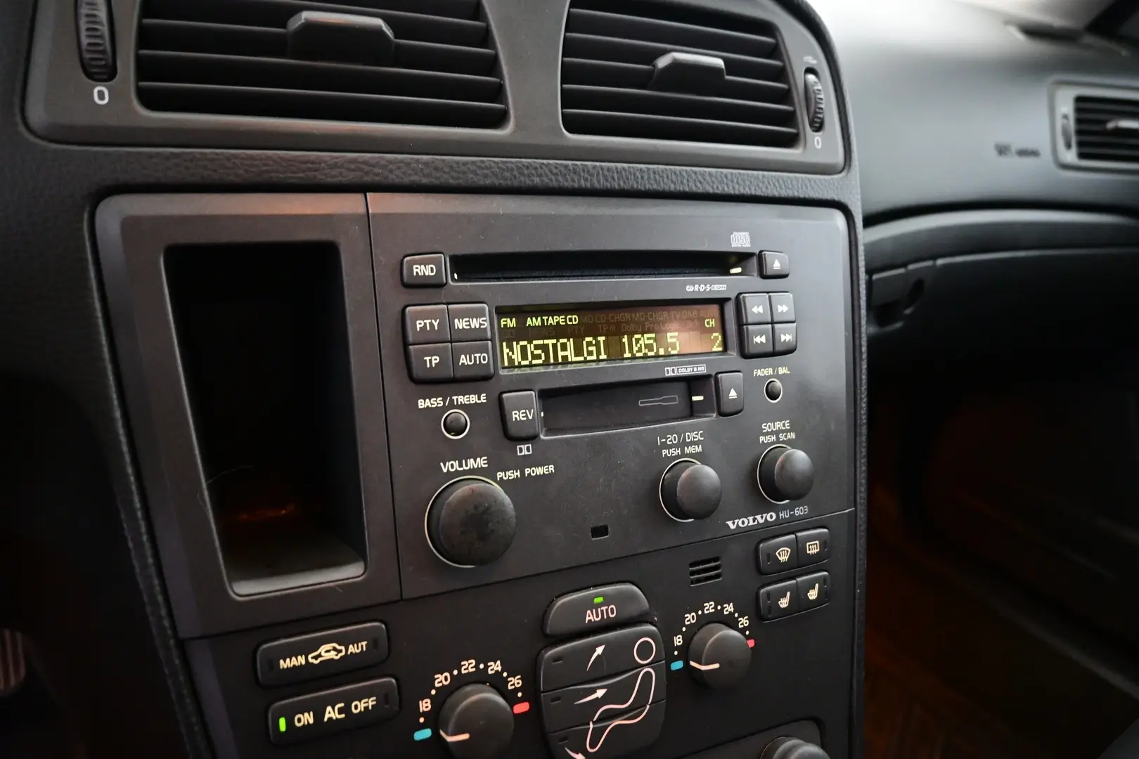 Car Image - 6GNoB31sqs17gCoWHsFu4e