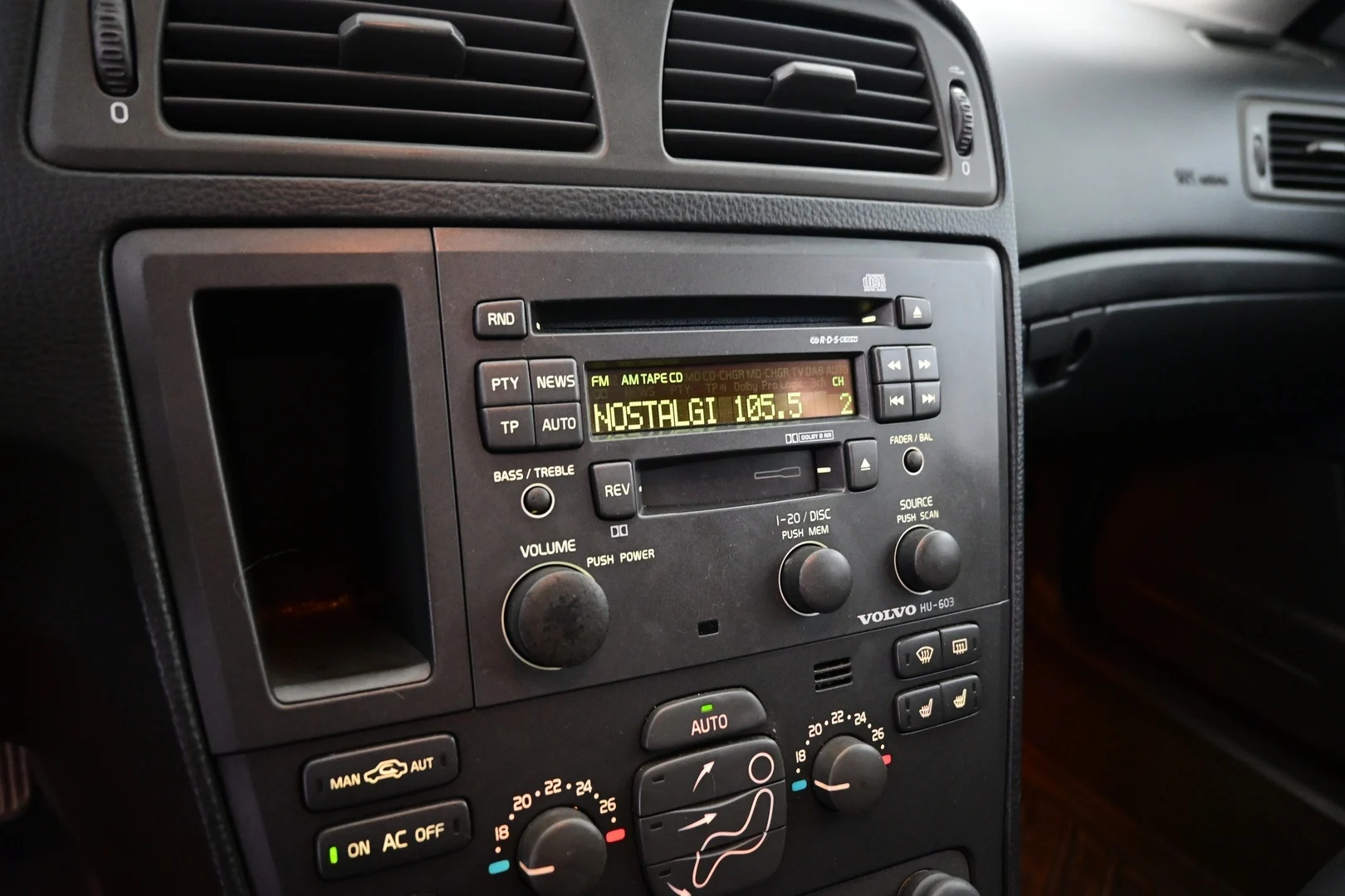 Car Image - 6GNoB31sqs17gCoWHsFu4e