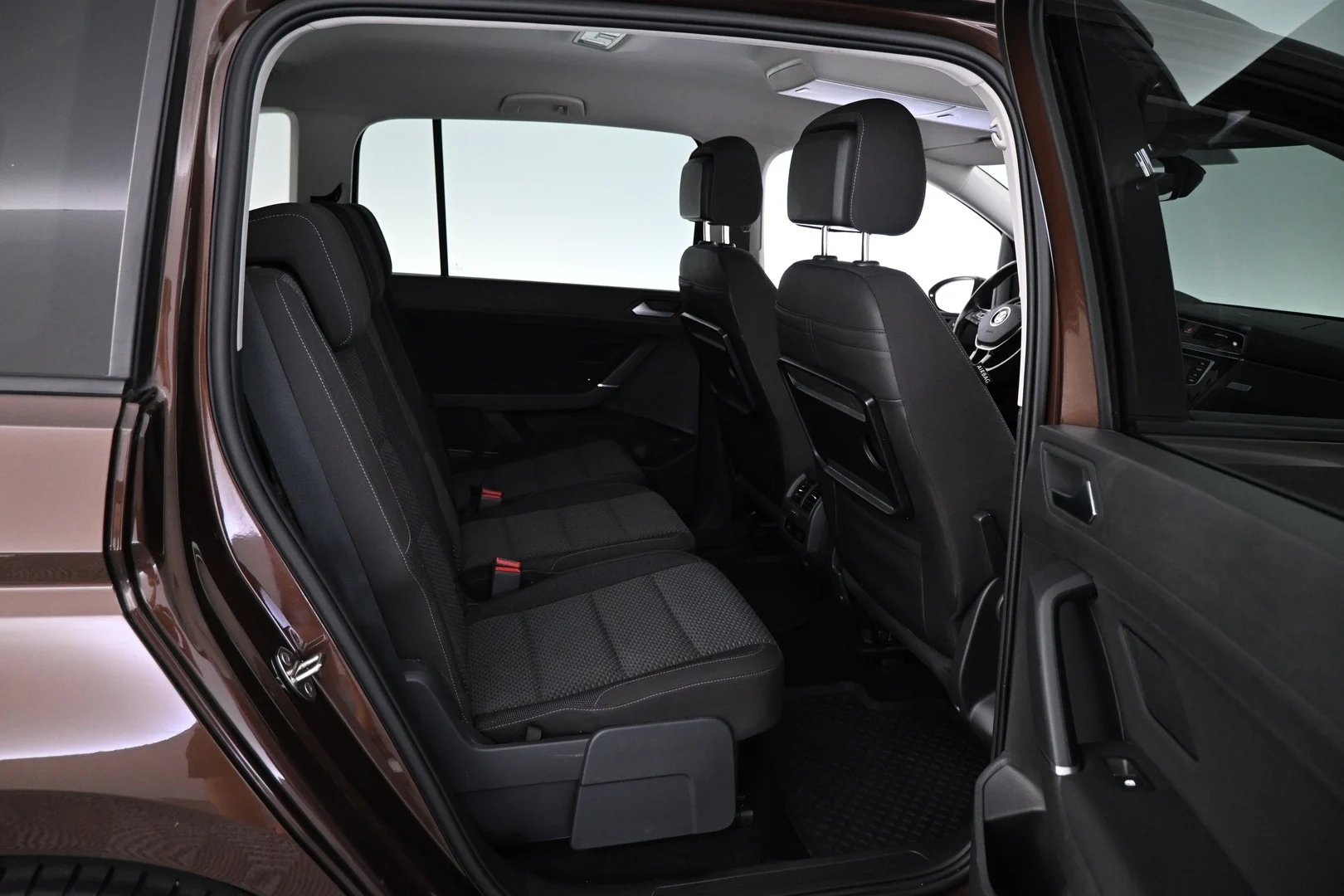 Car Image - c9X7GEKC2O4KOlgybiOfn