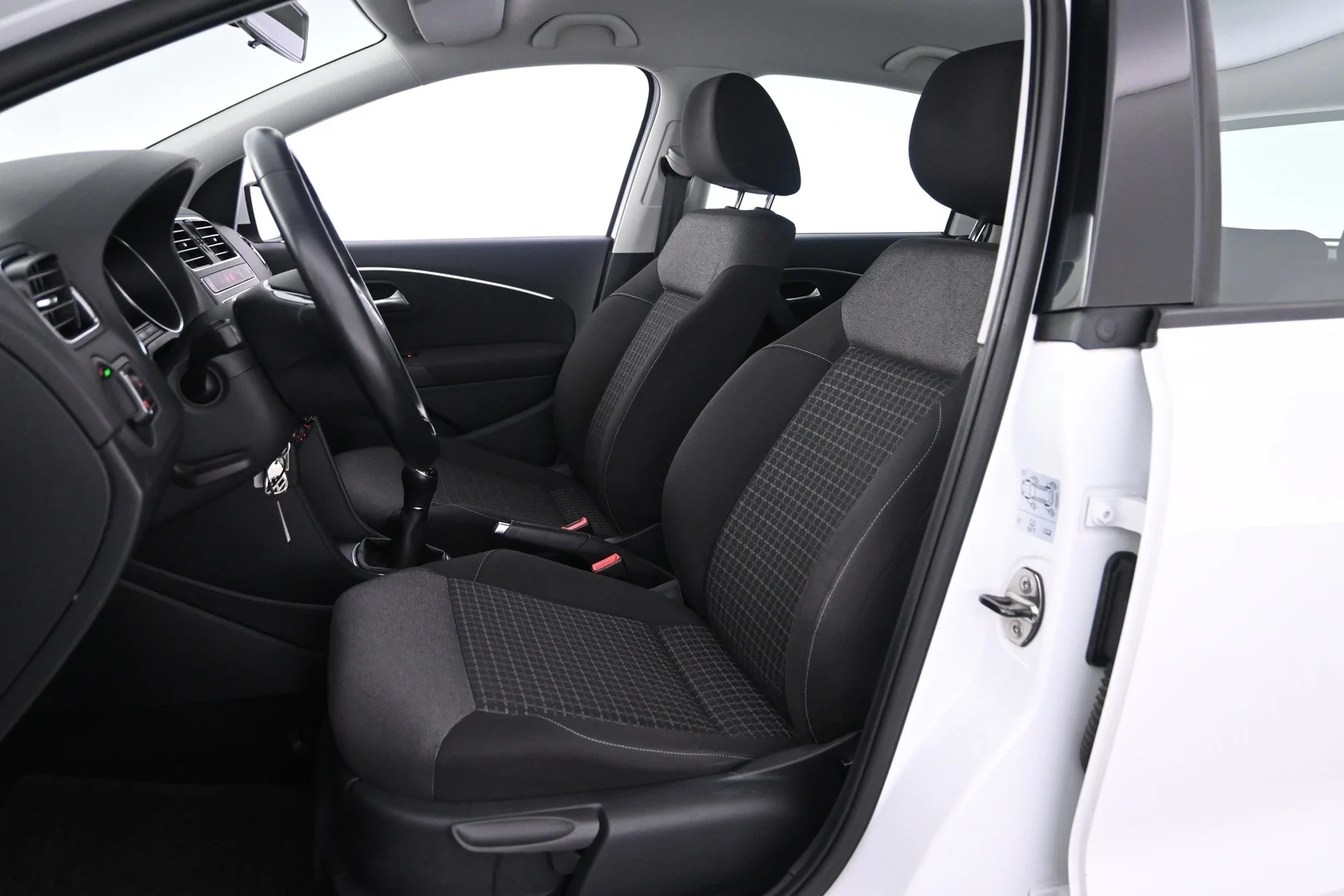 Car Image - 1rSSTfymEKe6LGIt0KPsw7