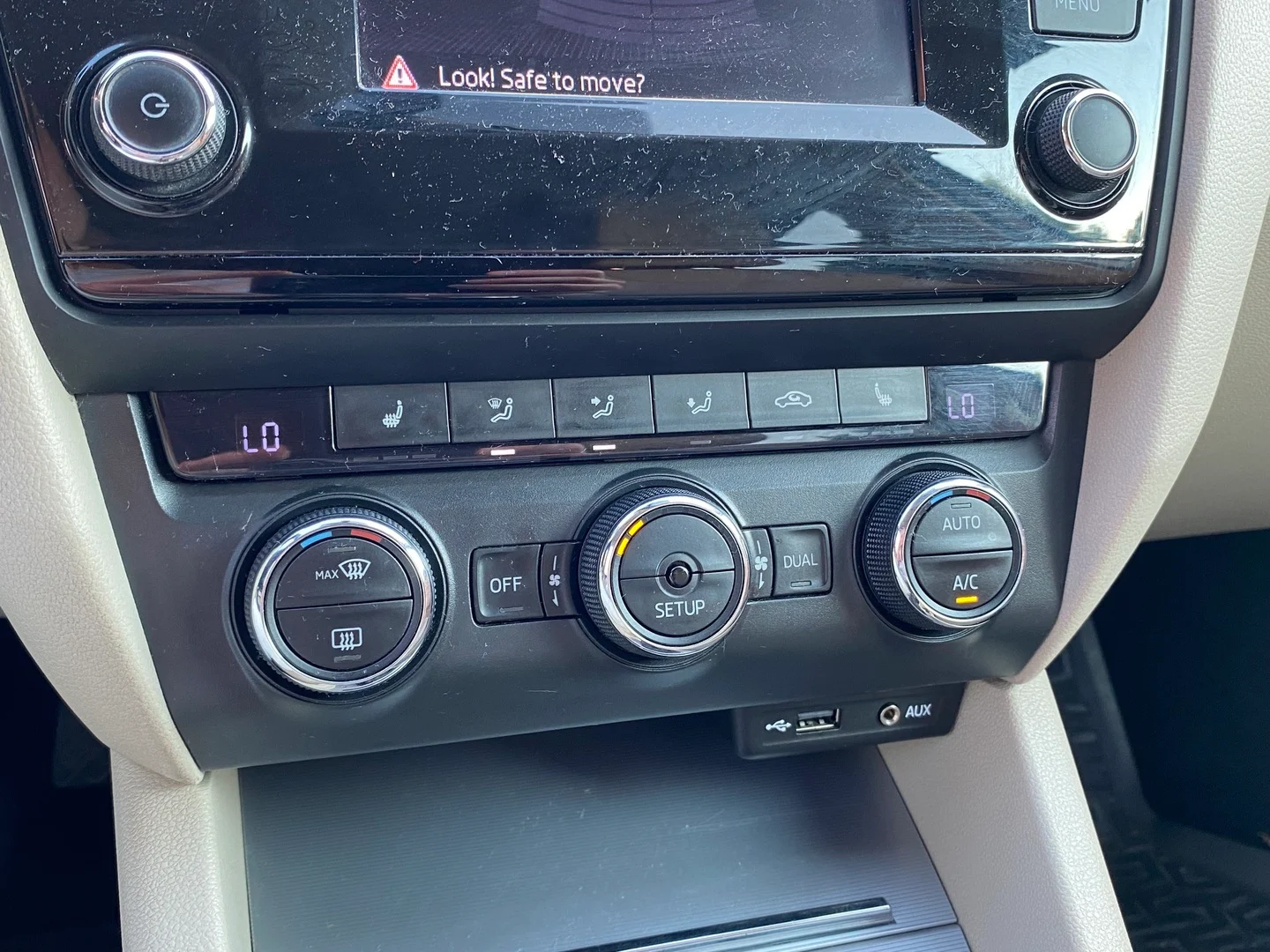 Car Image - 1D1hCris7iIQ37QVWdXhfO