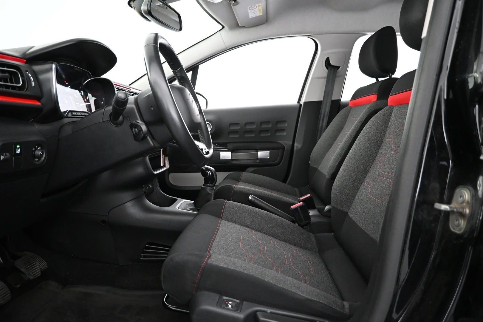 Car Image - 7LhU2Dq6X9EchsrQFiGst9