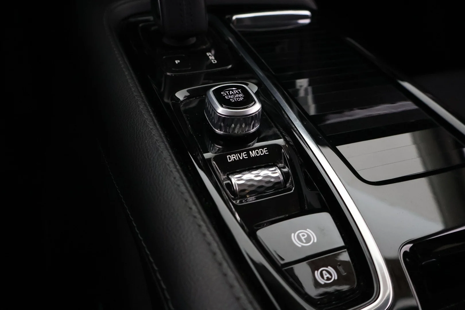 Car Image - 7HbRmK4iwWCt7UxQaiUrYh