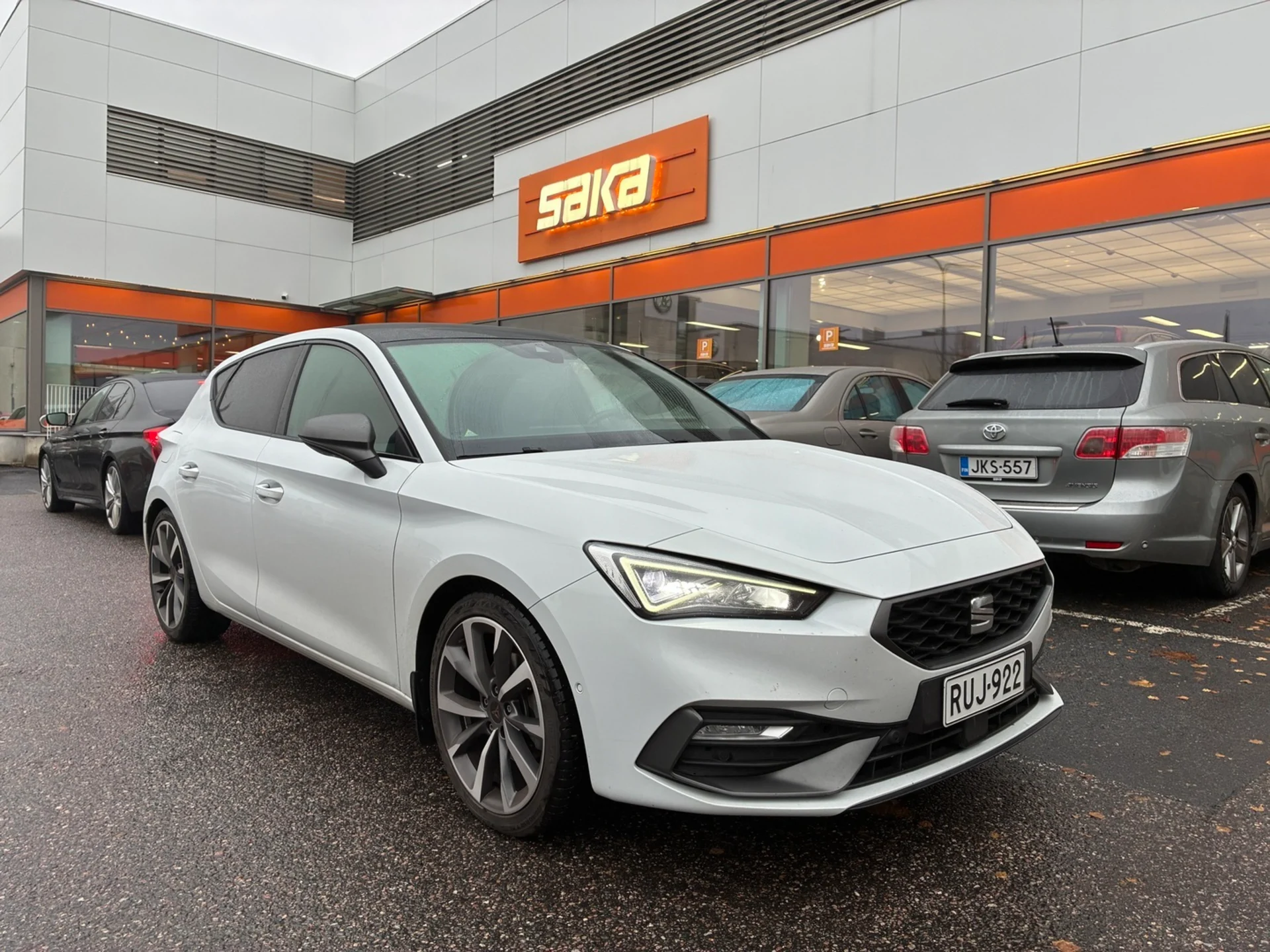 Car Image - 5wdGH658SYCIRsn5O5qF3T