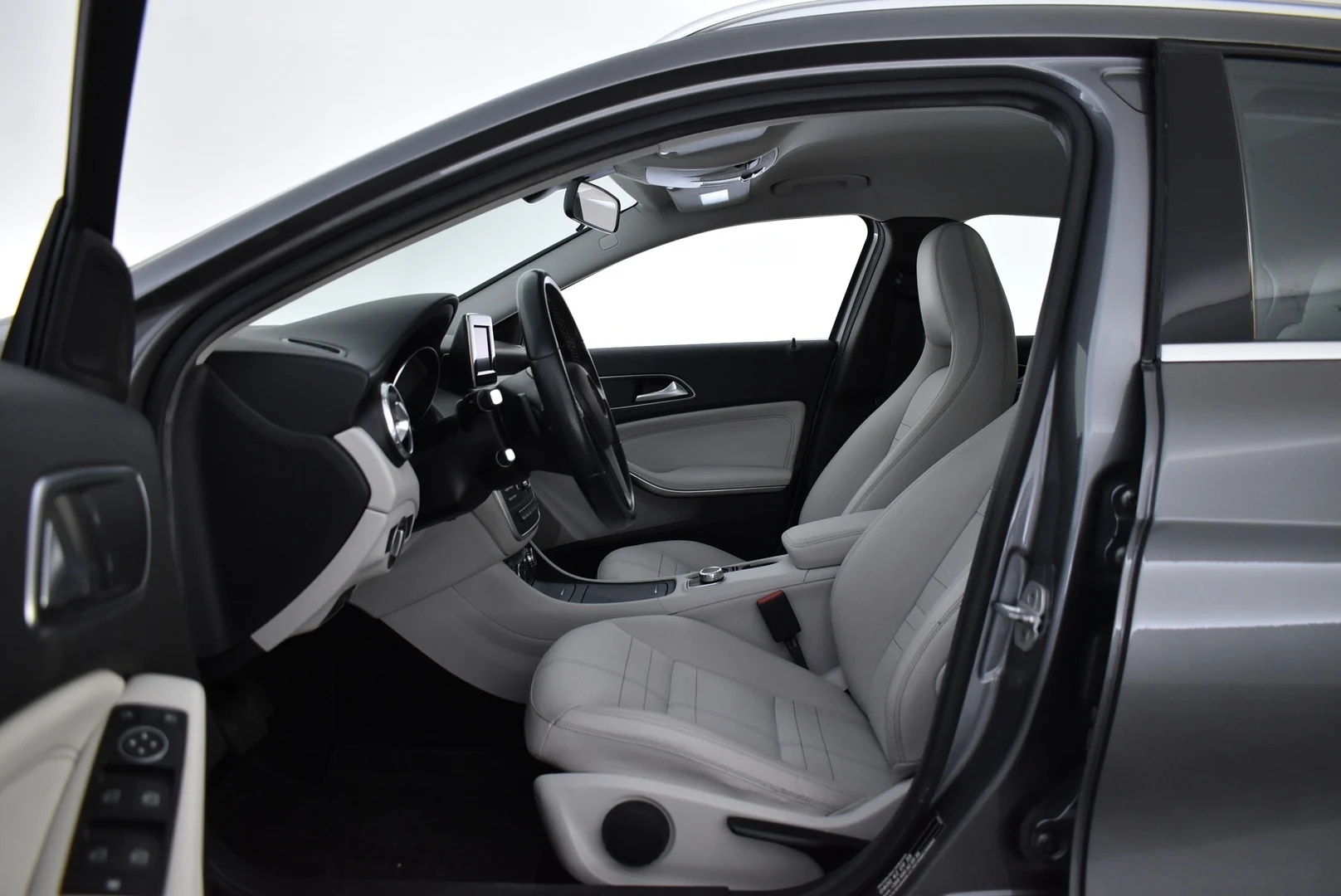 Car Image - 6hUL4Y74Le0ruzJe61GTMF