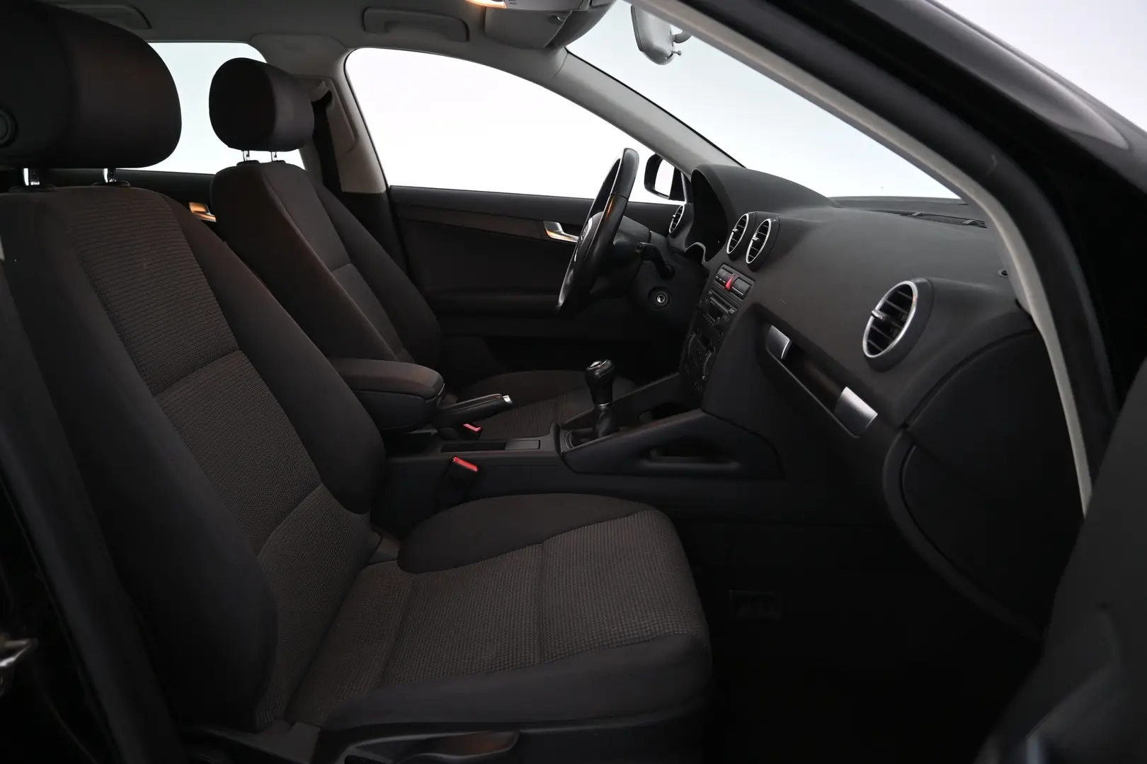 Car Image - 1eOZrcYK7CltalaYi1TF6K