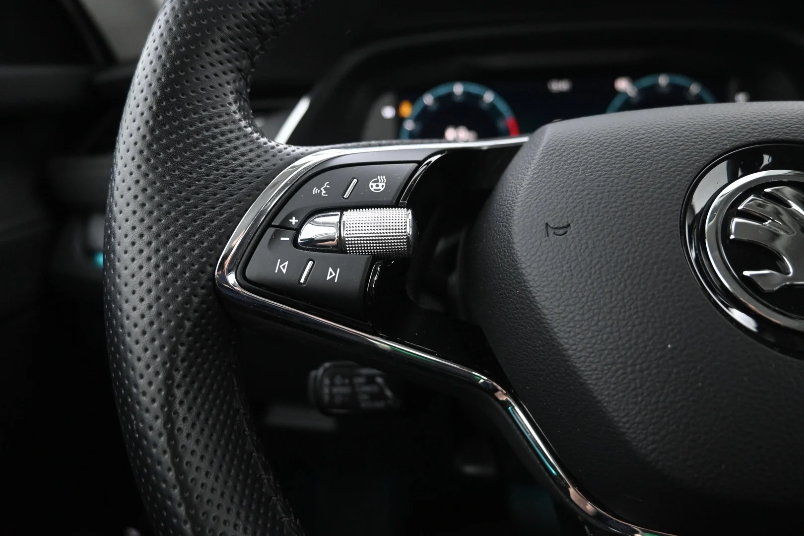 Car Image - rSIxdrZnENc5hO419iEYC