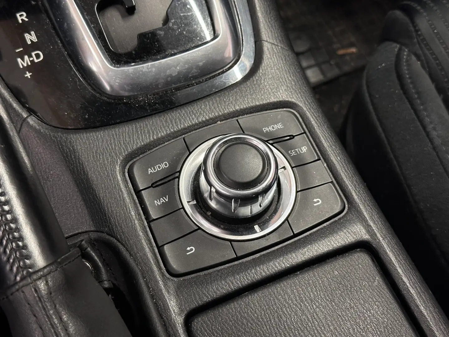 Car Image - 18COn2GjIva1BtXlMwLPOX