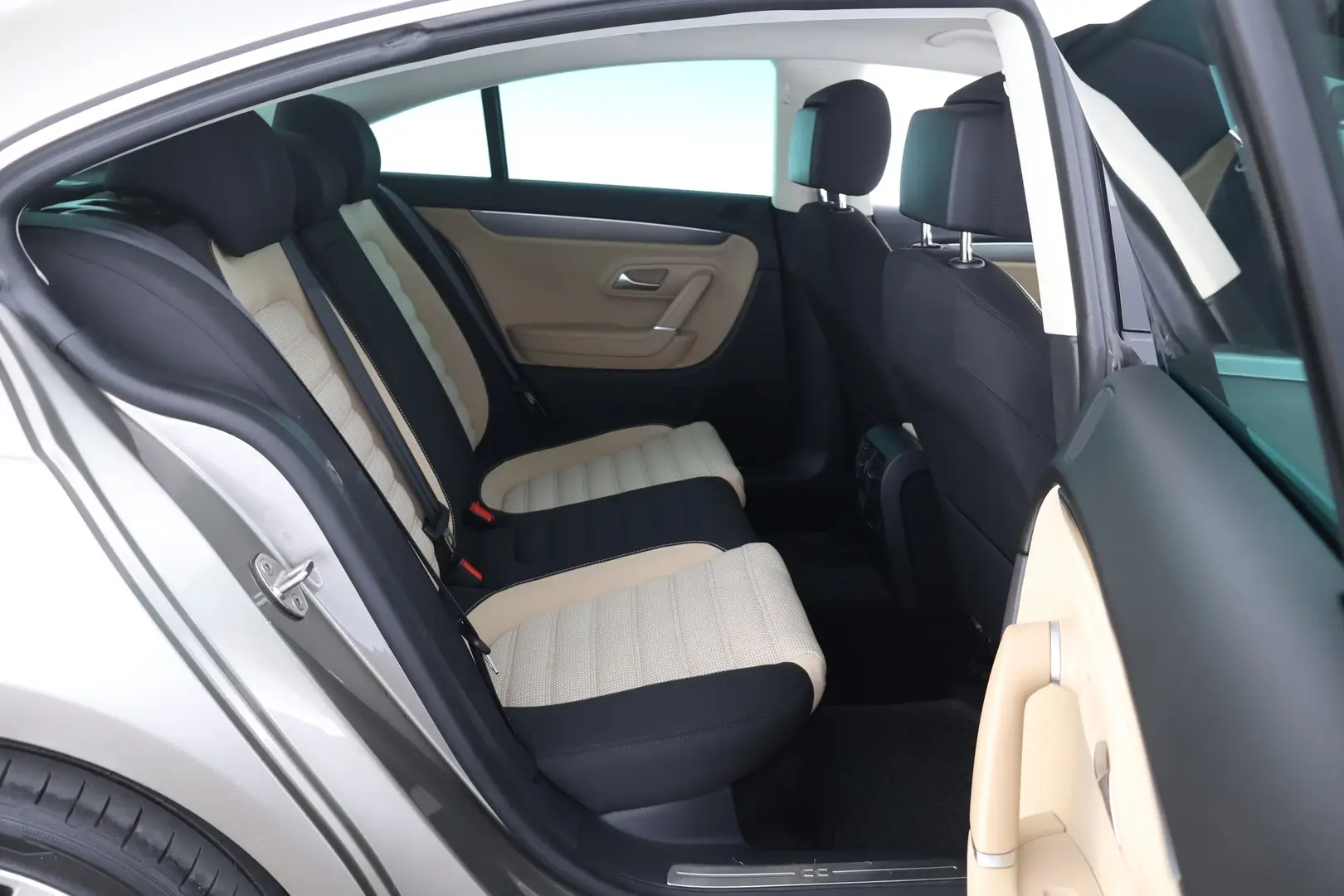 Car Image - 4cAWCTAfRbWRcS1B4Ab7xQ