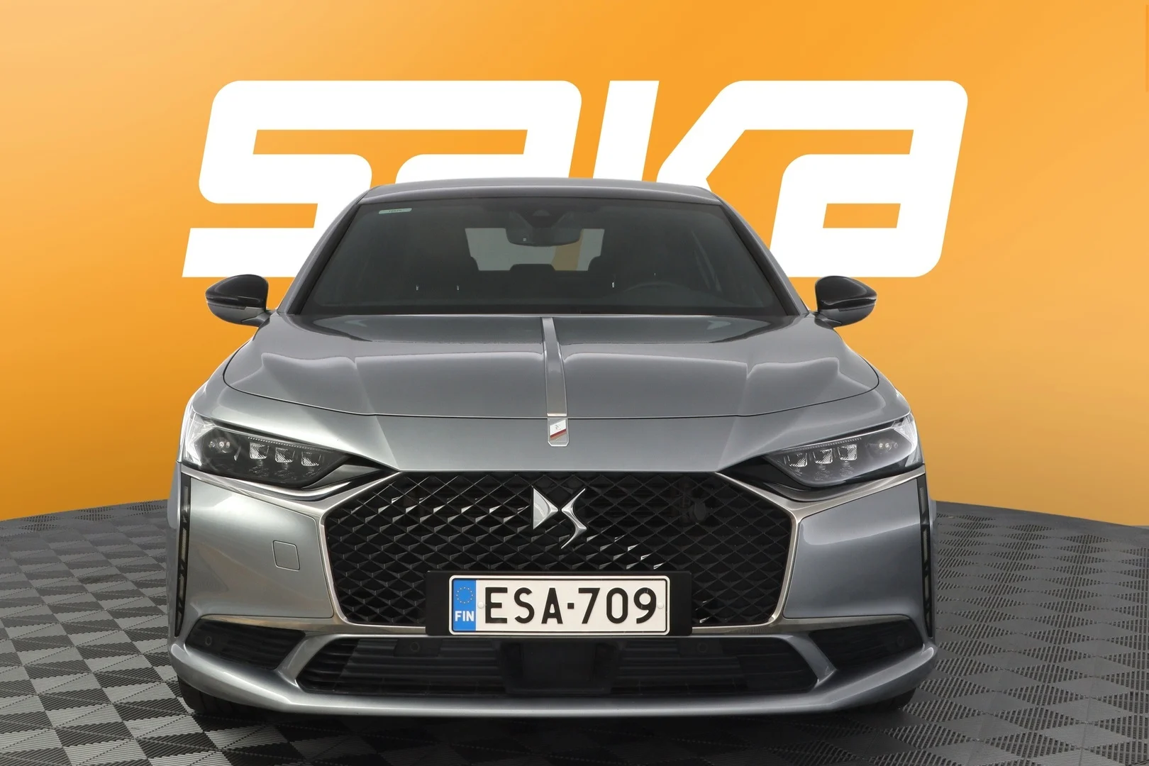 Car Image - zeiBkvwP8GbVz9XV9gsU1