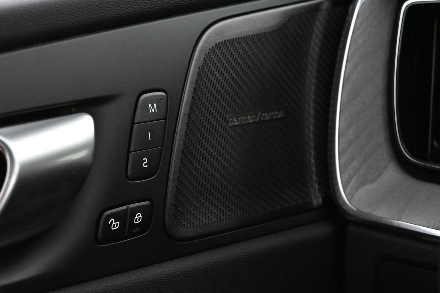 Car Image - 1FSL5YJtvMY9vkgj9ZUYGh