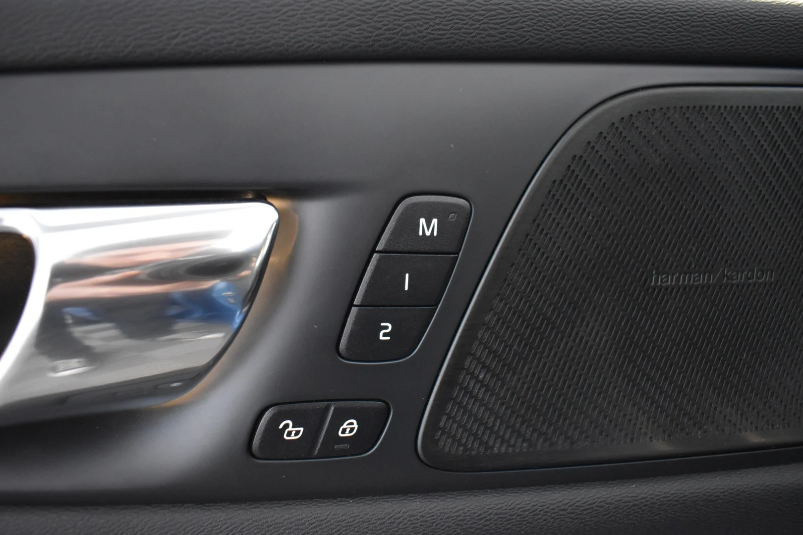 Car Image - 4OaWln1xCjQbdYvUEzYCfn