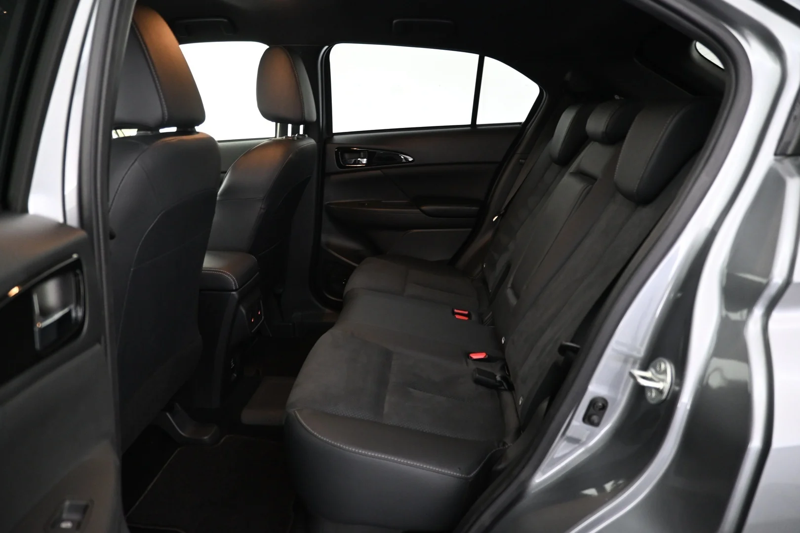 Car Image - 35Bq7E0xFM1atdeE6ovrCs