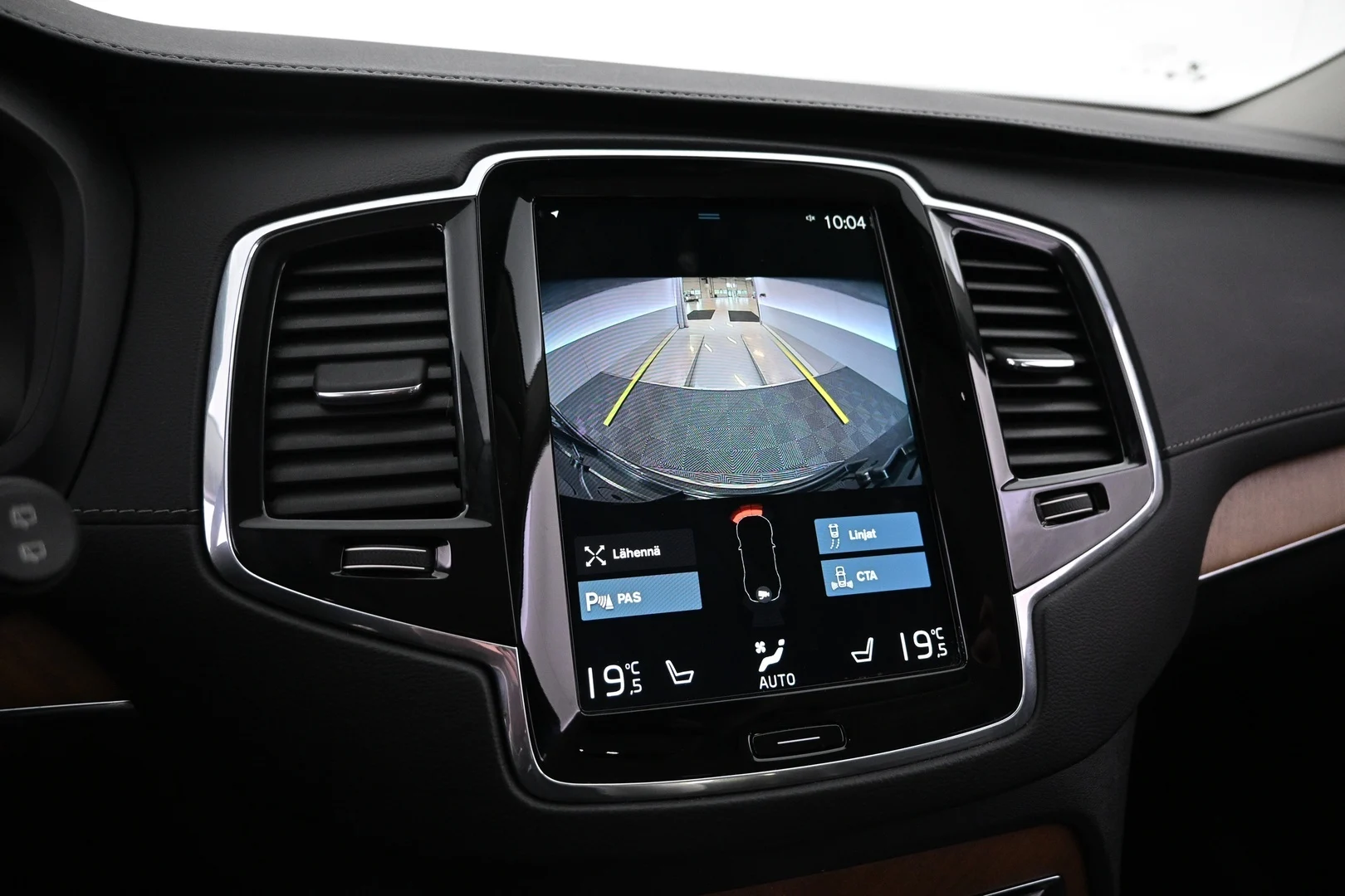 Car Image - 4TSSilqVPzvHXKbhyNBVWJ