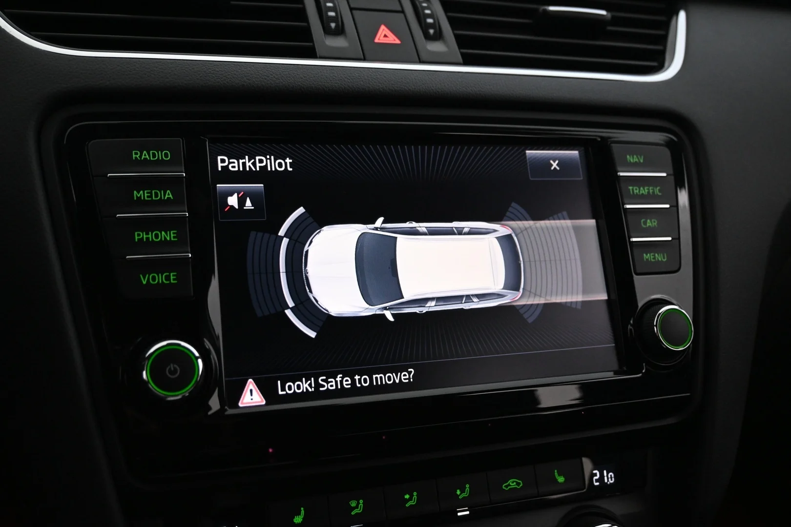 Car Image - 5iLkLB9NDhx3o2EfdumDFg