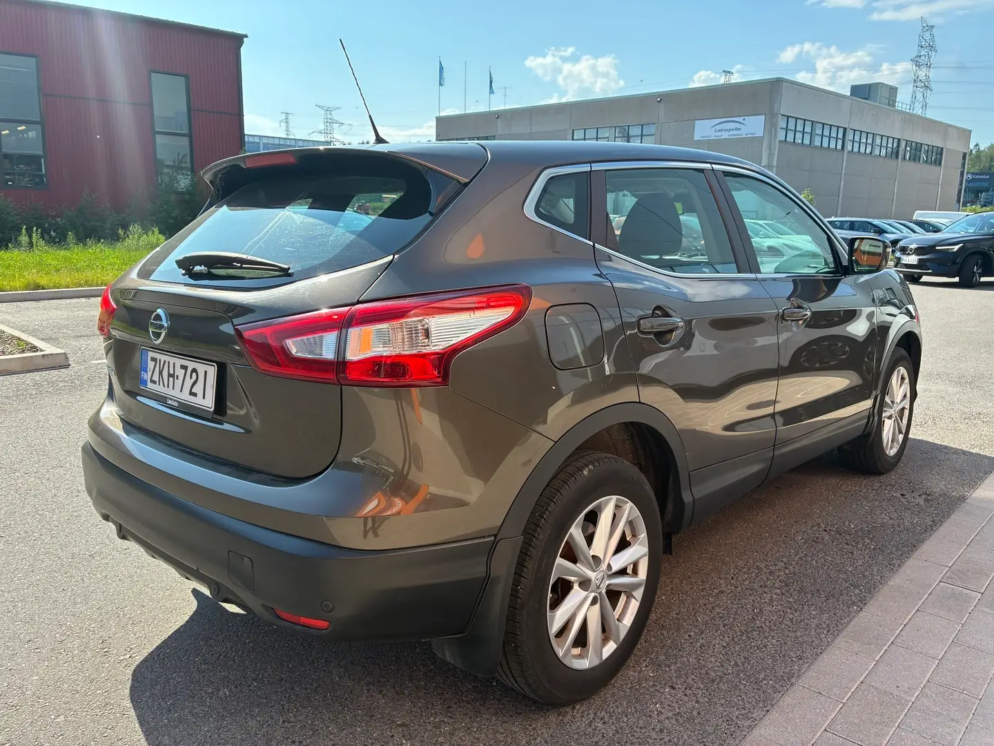 Car Image - 7l2MUxzMMZWmWiRGr6okj6