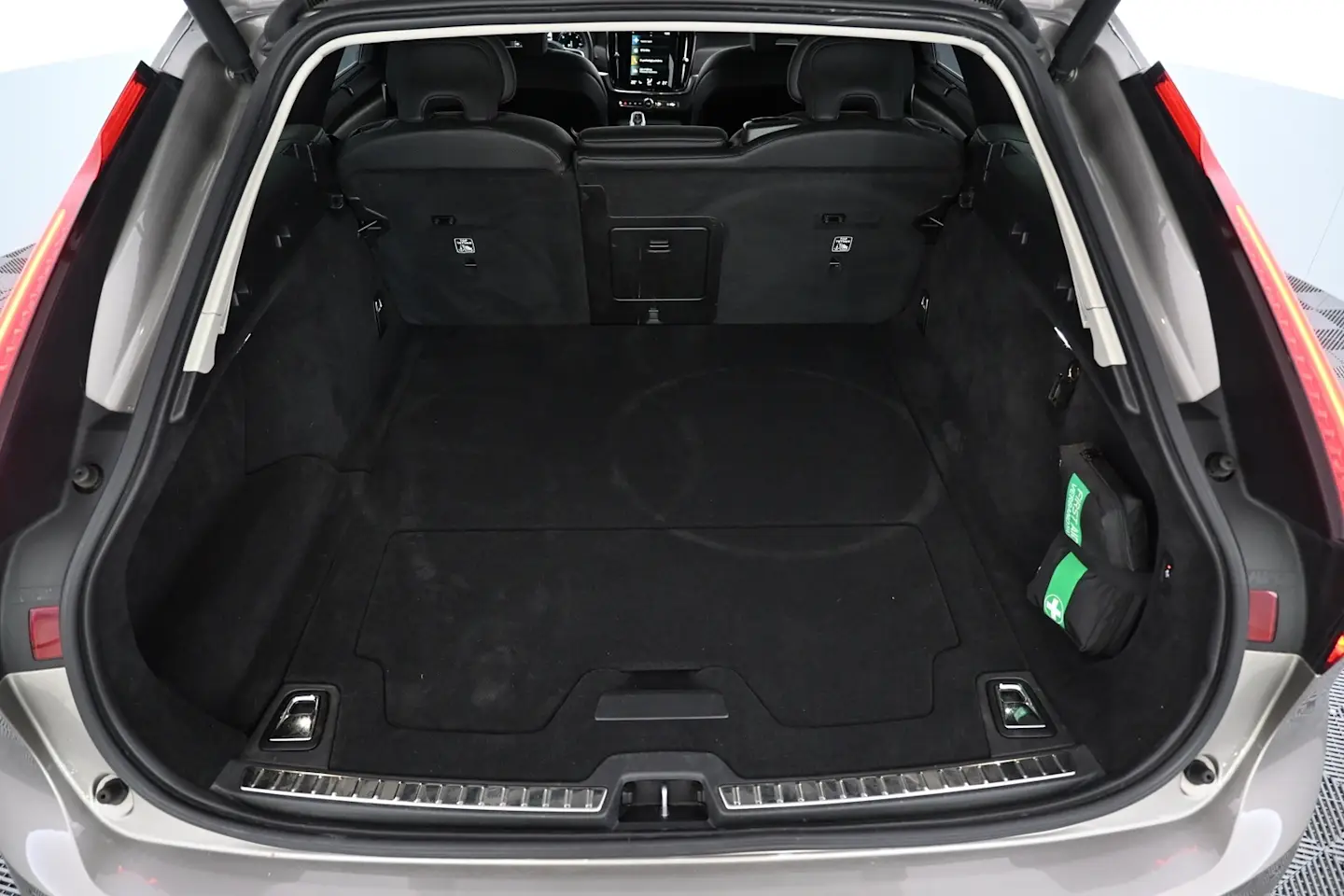 Car Image - 6QL7dHFukHTZcdM1cWh70G