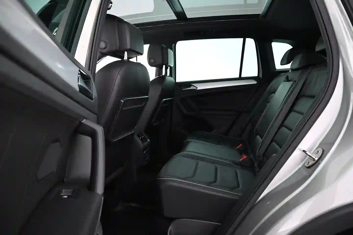 Car Image - 7sNFfPPvEw5ehHgVNhtqXg