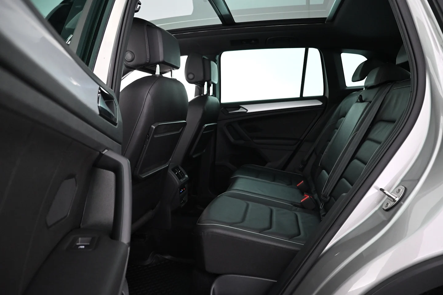 Car Image - 7sNFfPPvEw5ehHgVNhtqXg