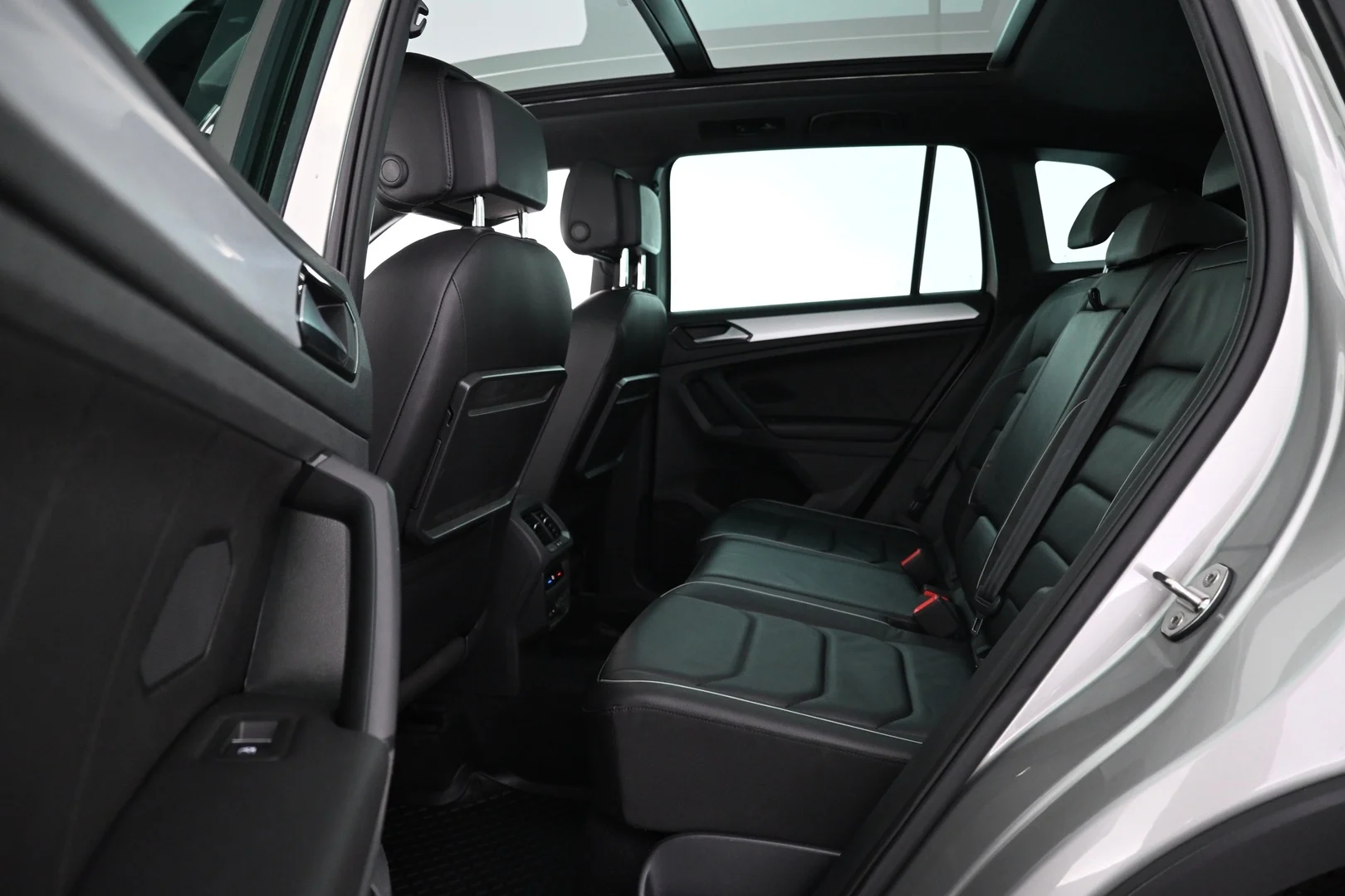 Car Image - 7sNFfPPvEw5ehHgVNhtqXg