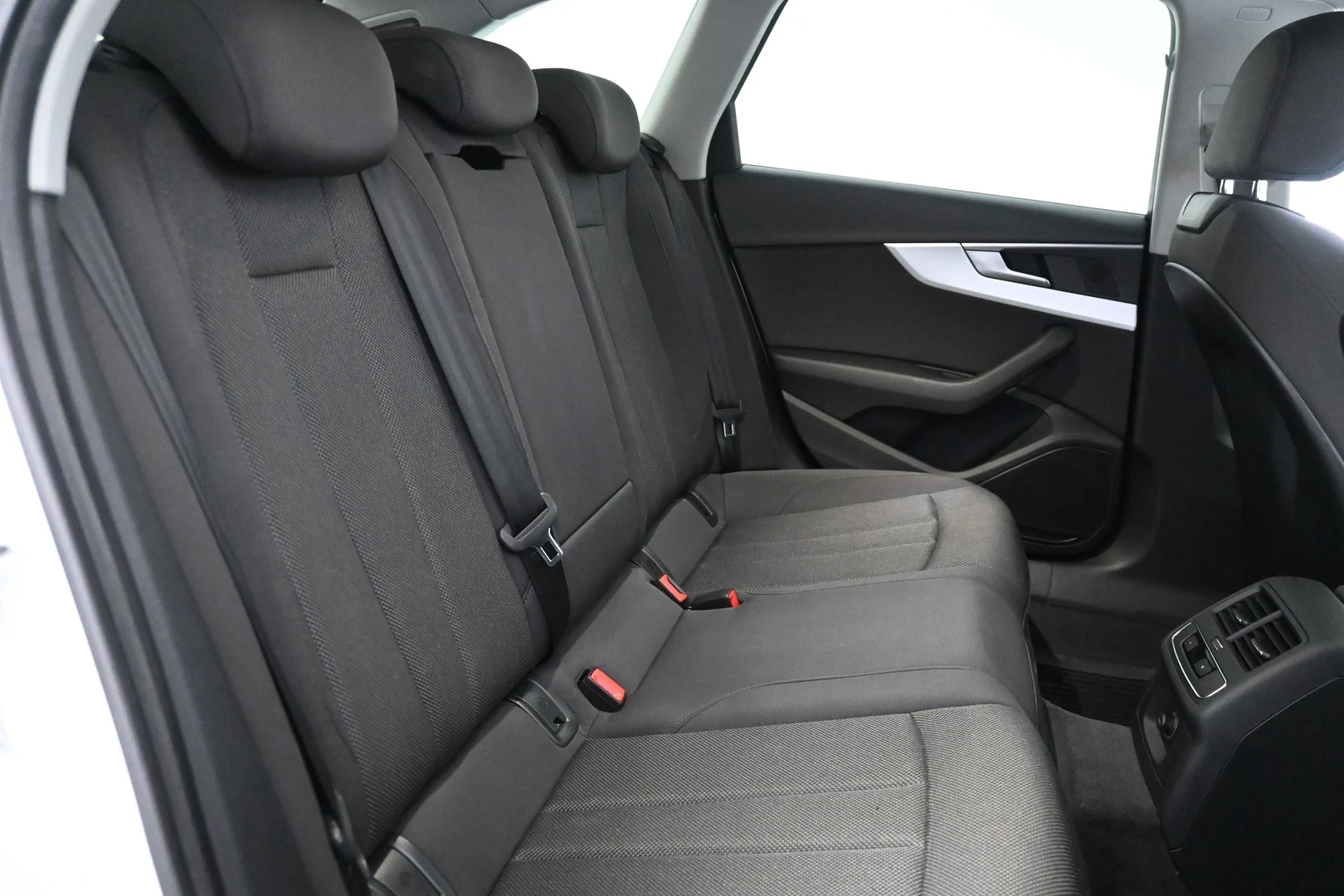 Car Image - 4eFYAmX28vjO4ukndC9KNr