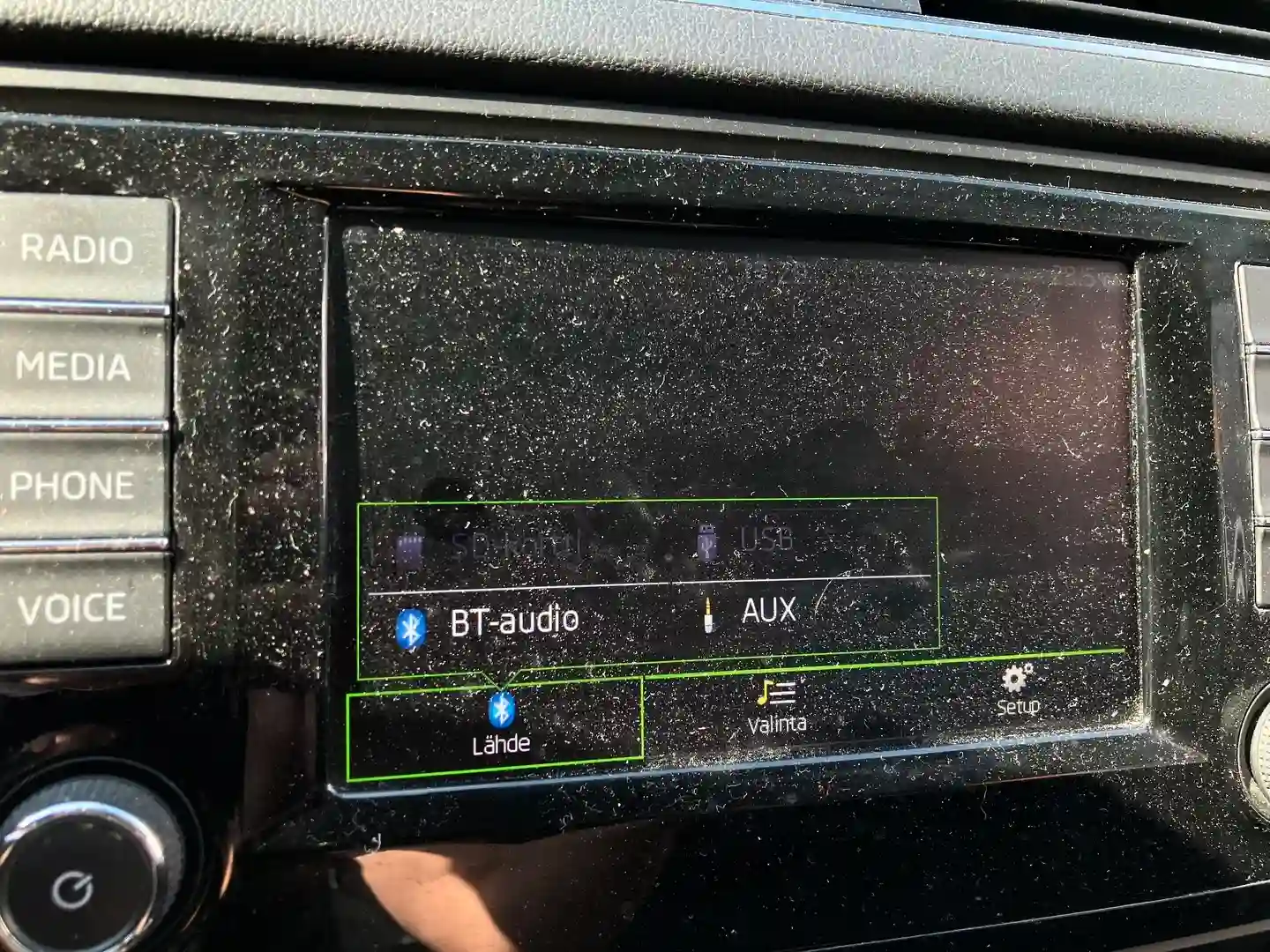 Car Image - 72SFiUHqw3k0LLy9IqUhzn