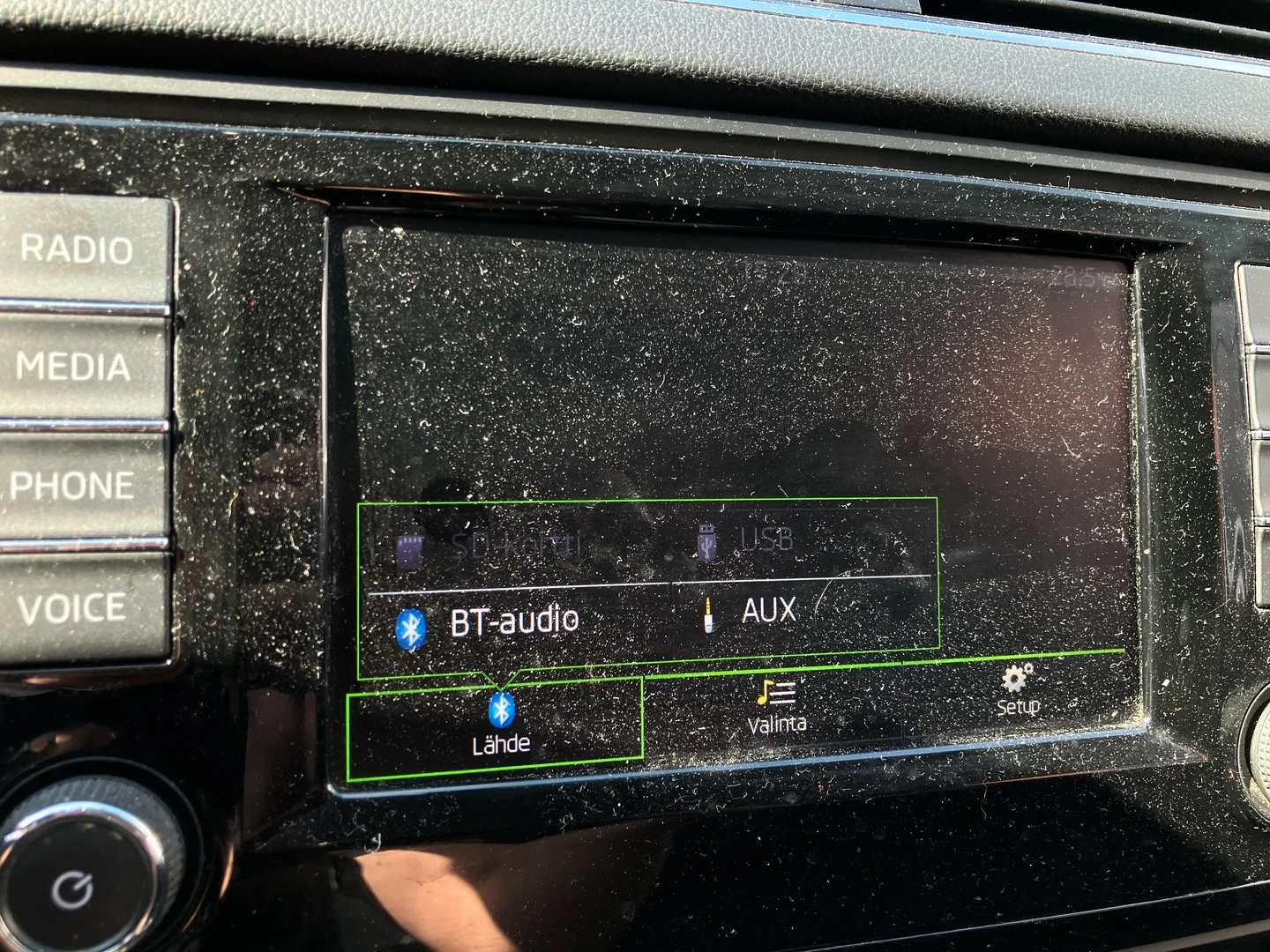 Car Image - 72SFiUHqw3k0LLy9IqUhzn