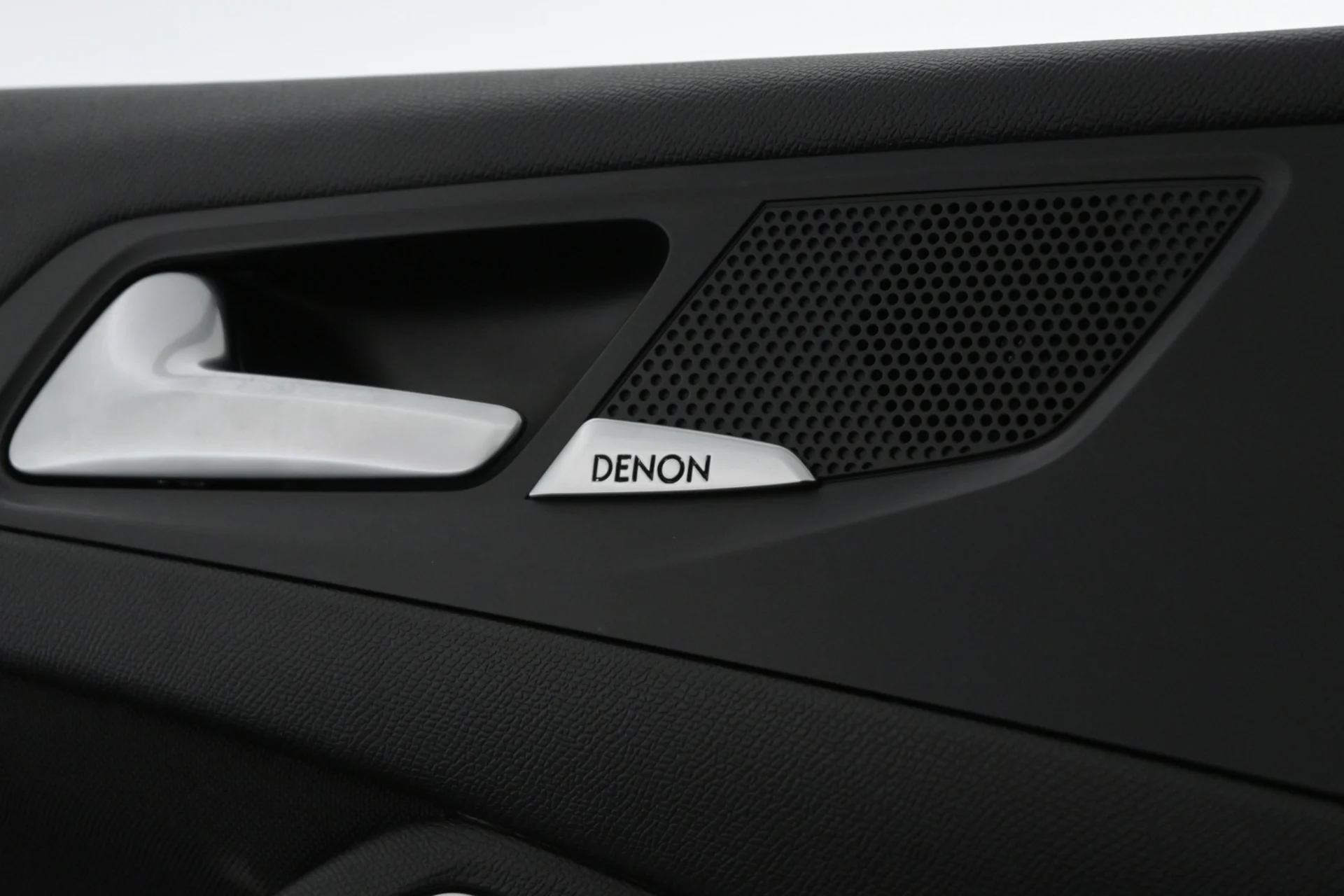 Car Image - 3FdLRCJSnrz0r73YELGZle