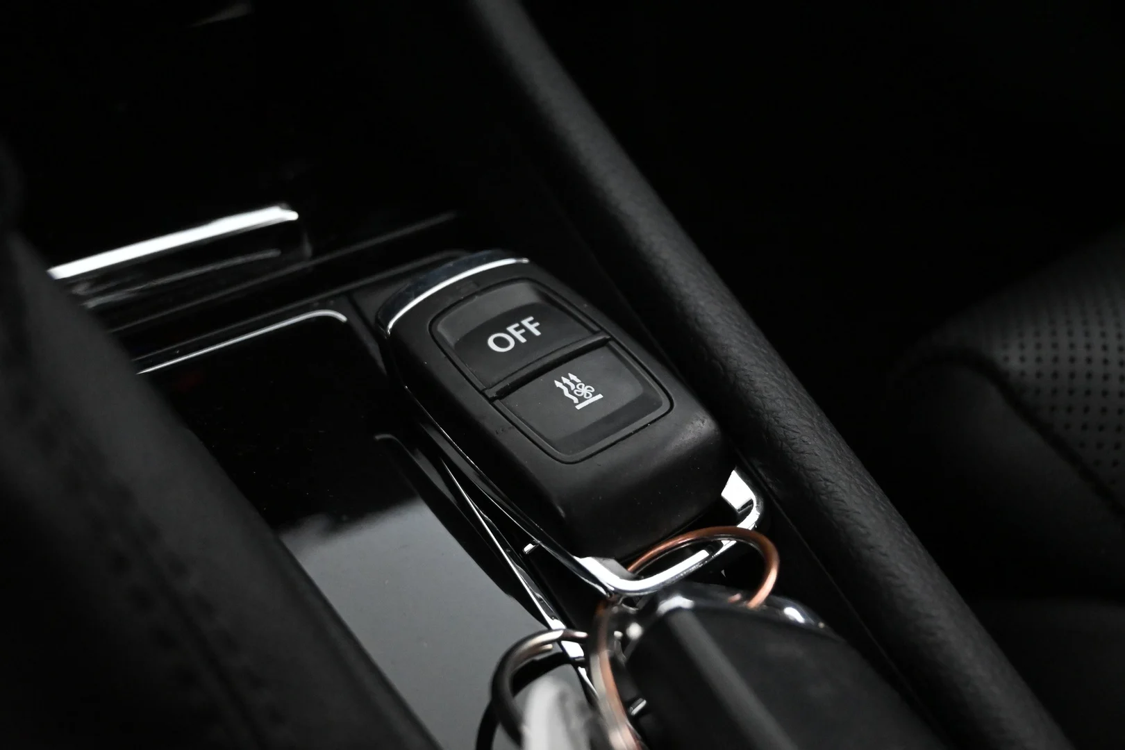 Car Image - 7psH3zEc7lvl0AlSPp0YVG