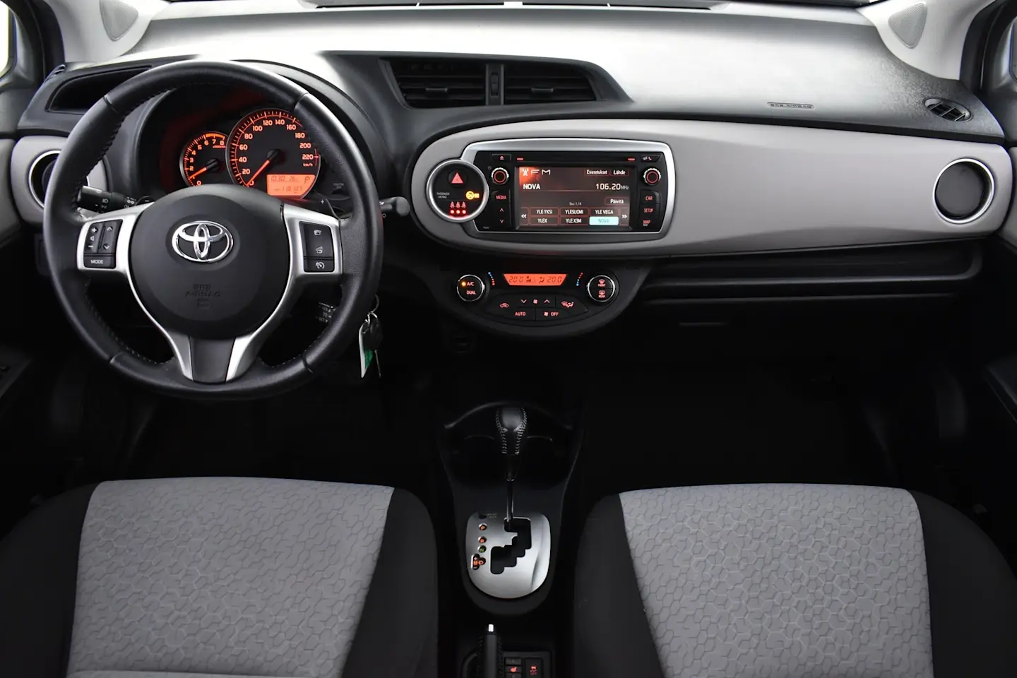 Car Image - 5afBe8hYLI6YApIb6TYEws