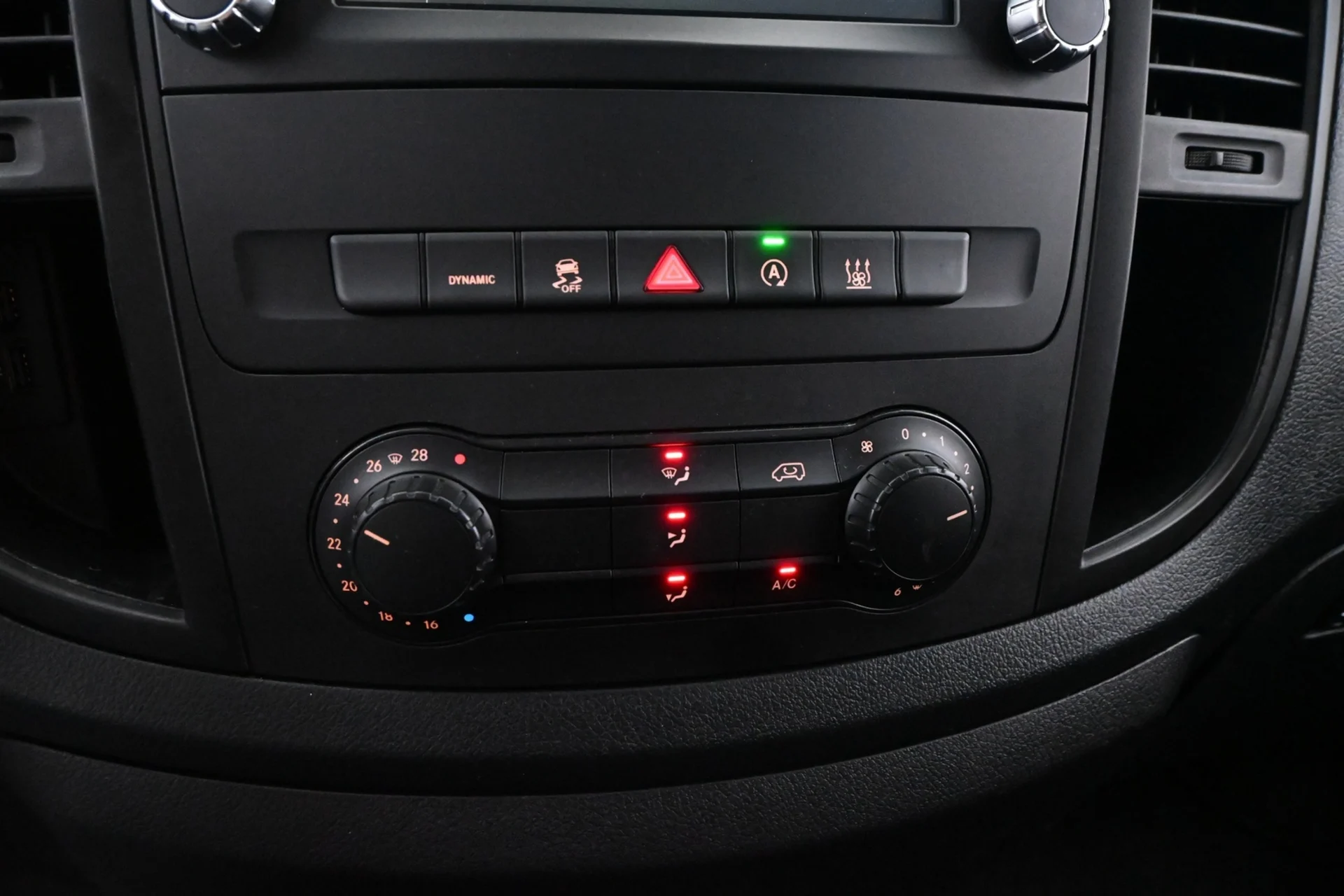 Car Image - 56caE7TGntYuHSqdmNaMDS