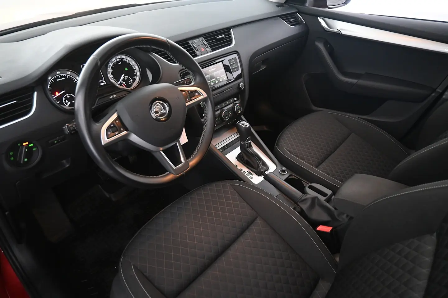 Car Image - 4But6q5vdHrxx0dqfQvisu