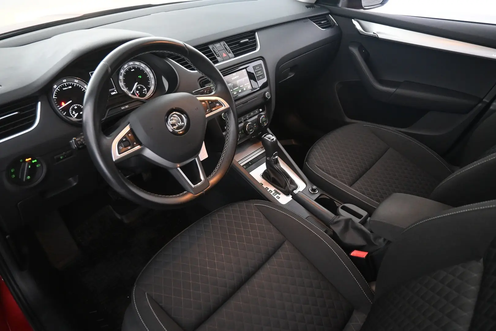 Car Image - 4But6q5vdHrxx0dqfQvisu