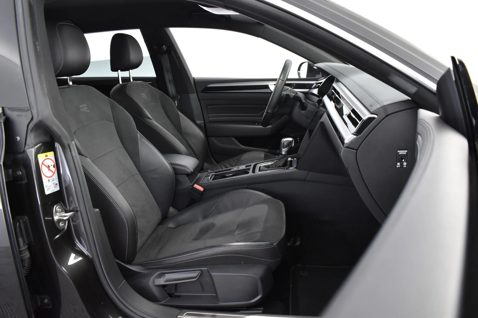 Car Image - 3DKbJqHFE3MT8FcfIf3Sap