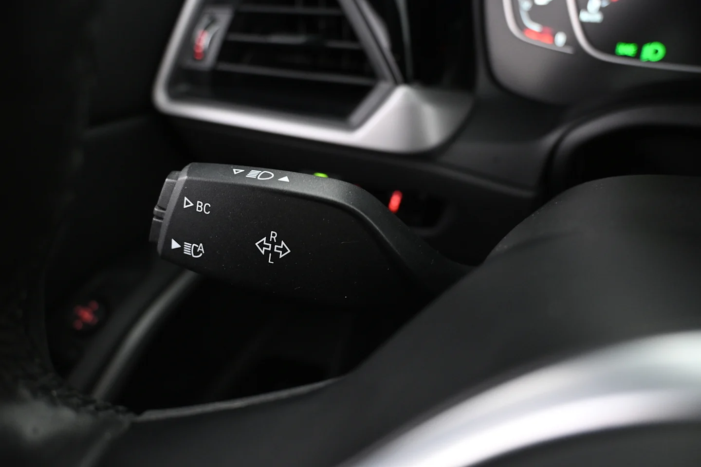 Car Image - oicI0oxzlmAR0Cd6Df4PG