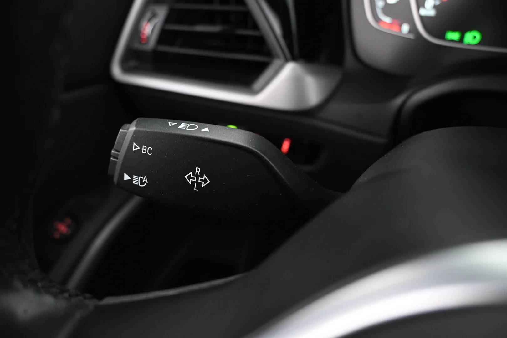 Car Image - oicI0oxzlmAR0Cd6Df4PG