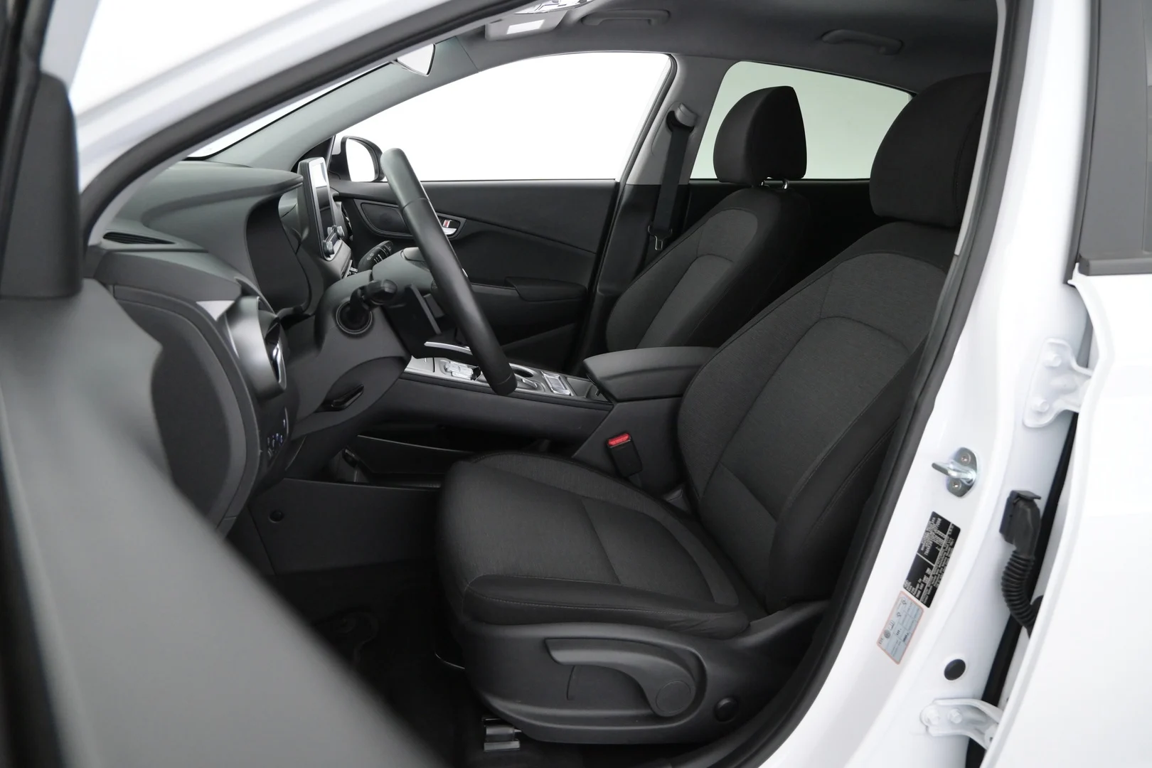 Car Image - 4sR4fbSn7uHkdHiFiIviIb