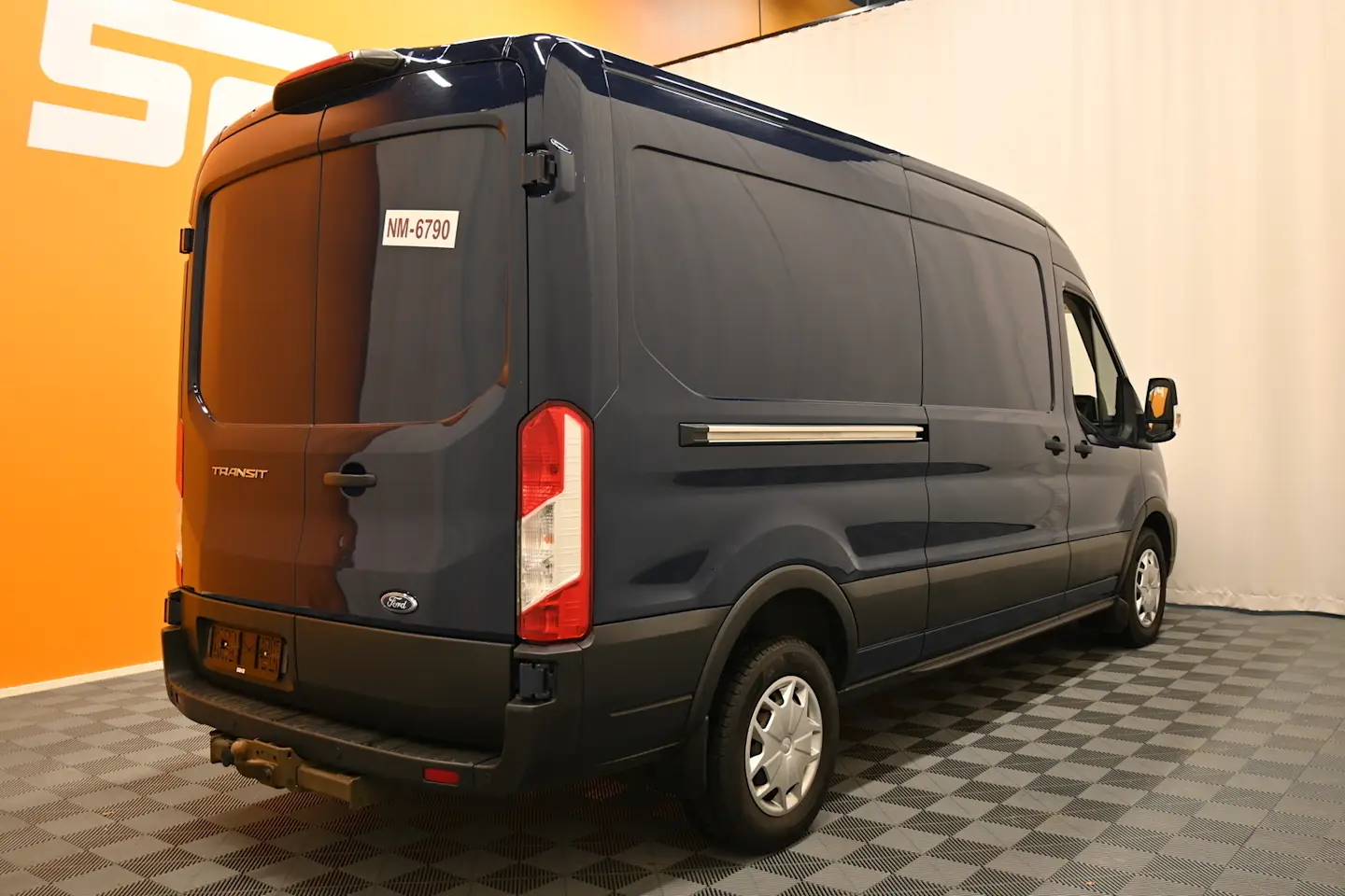Car Image - FM9l360Cb0BOVDy6NKXrm