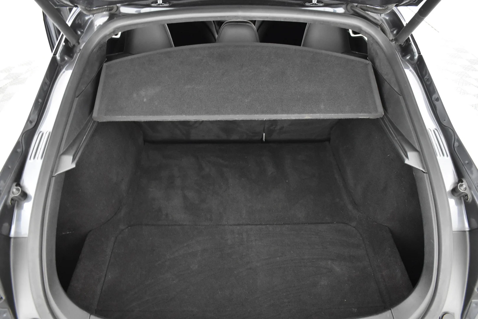 Car Image - 3YQEq5qONcXinWyDLMH2DL
