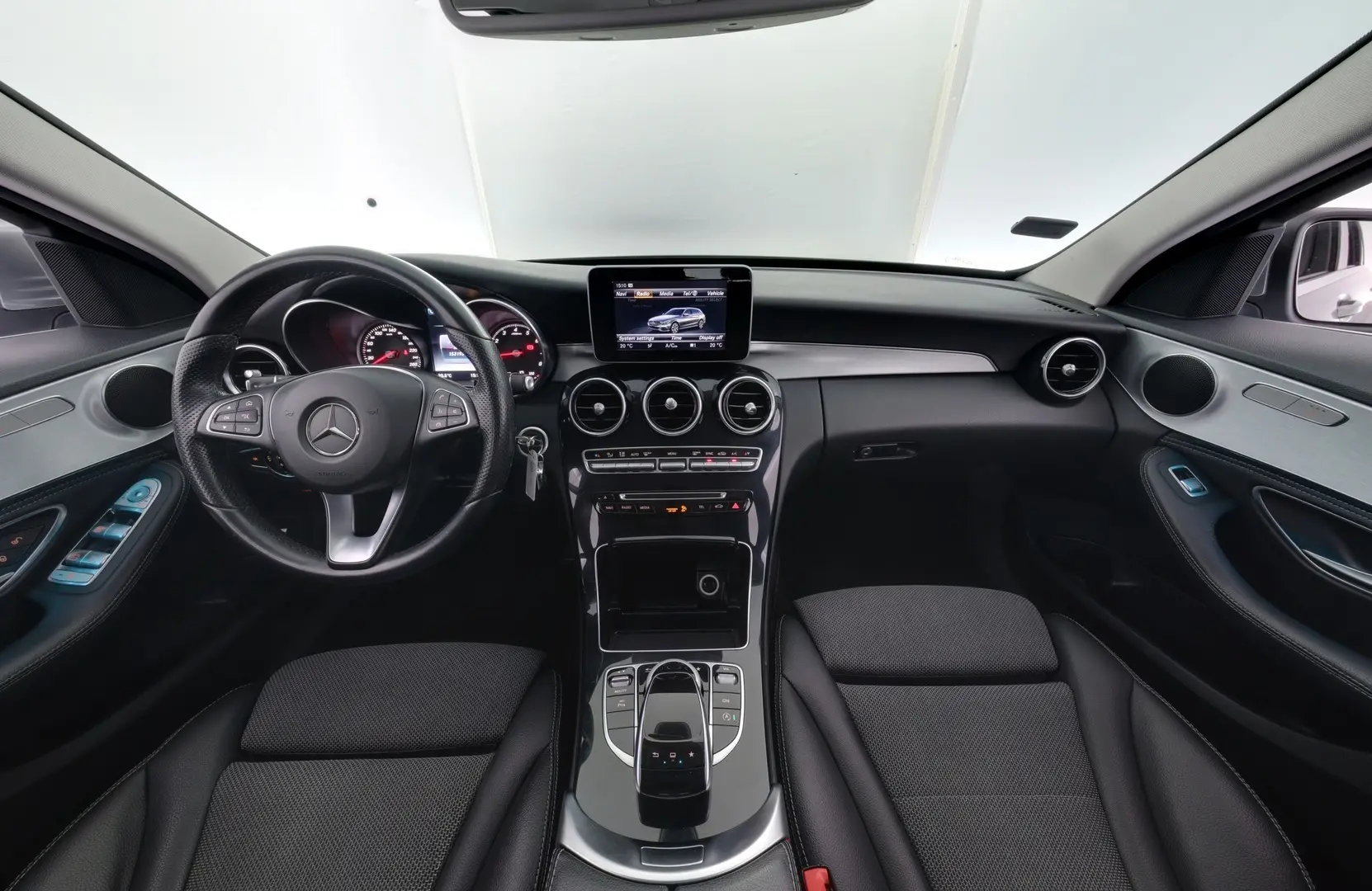 Car Image - 3ajL1EtlXt9PUfuD0Lluea